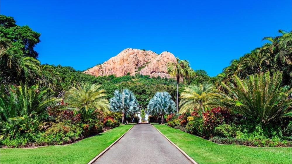 Cozy Private Bedroom & Ensuite - & Location Townsville