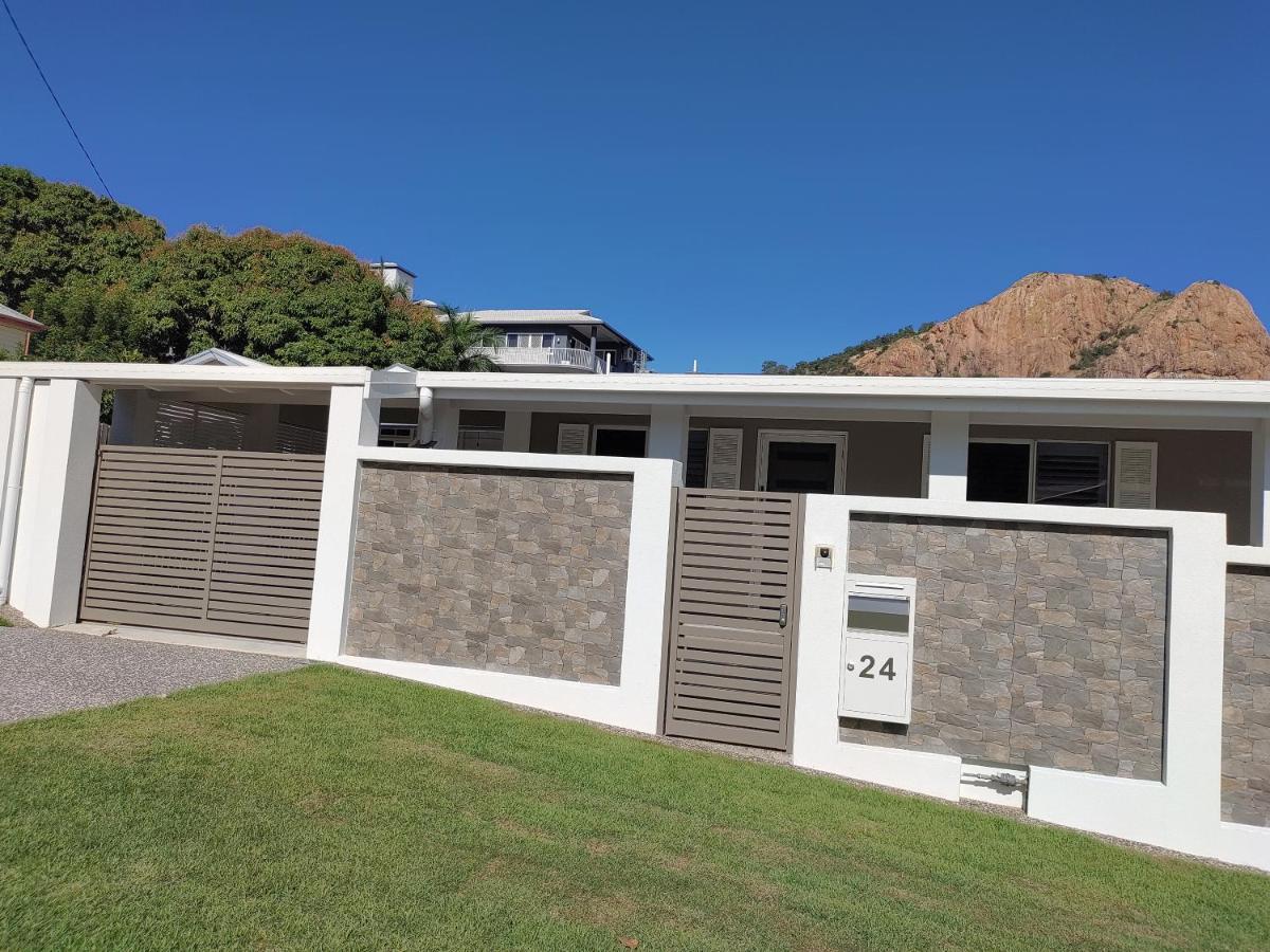 Cozy Private Bedroom & Ensuite - & Location * Townsville