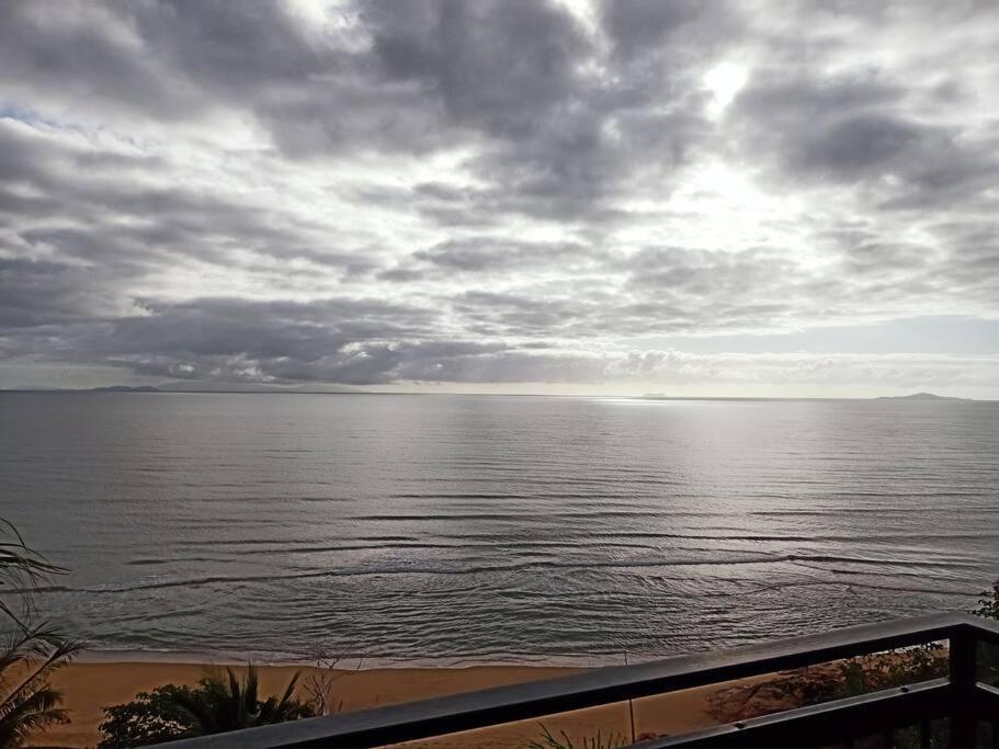 Beach Front Paradise Holiday home Townsville