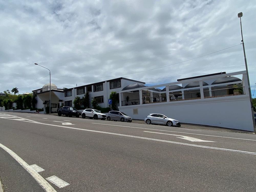 The Robert Towns Hotel
