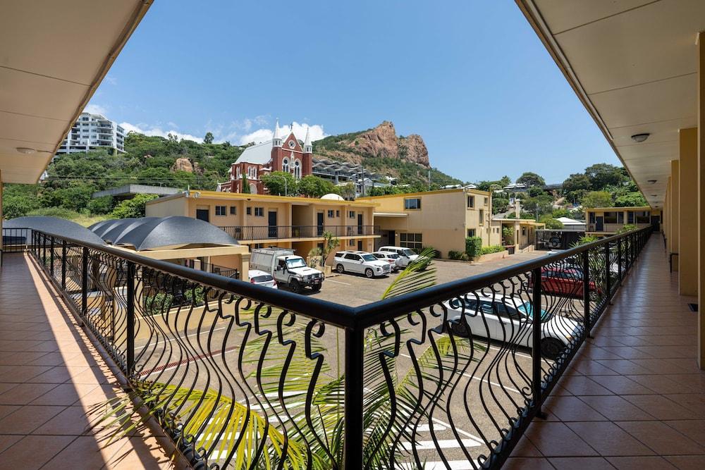 Hotel The Robert Towns Townsville