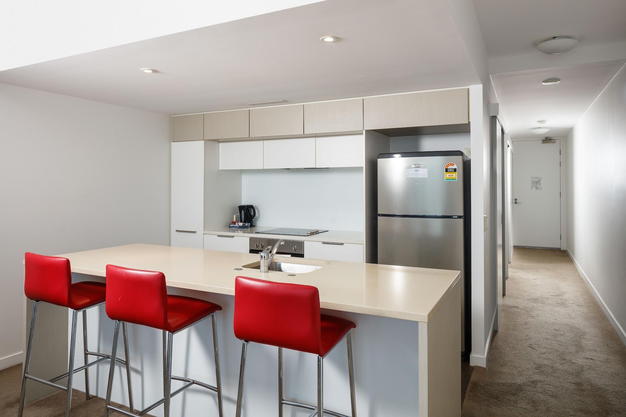 Islington Aparthotel 4*