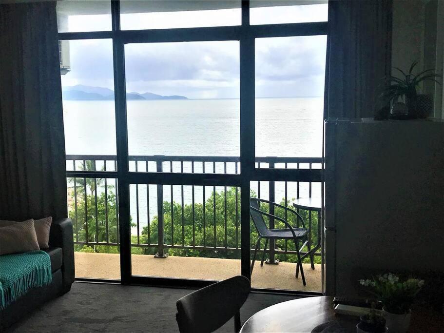 Treat Yourself, Fun In The Sun At The Aquarius Apartment