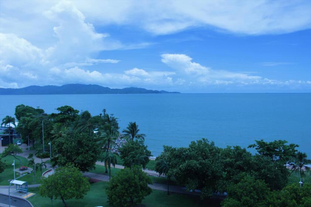 Treat Yourself, Fun In The Sun At The Aquarius Apartment *