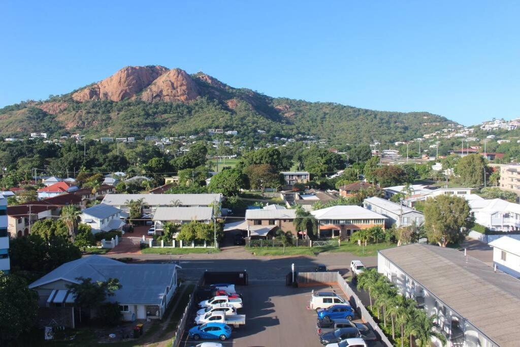 Treat Yourself, Fun In The Sun At The Aquarius * Townsville