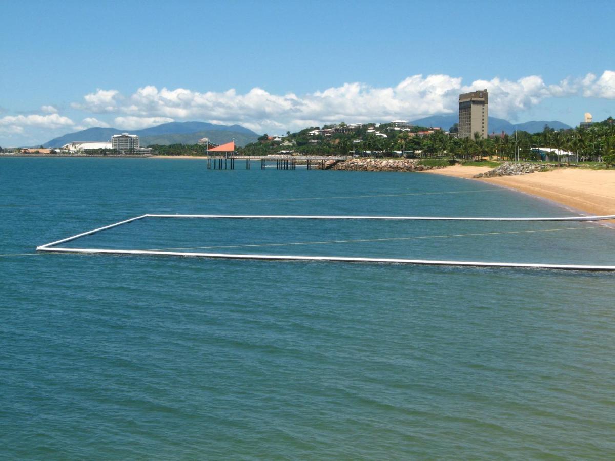 Apartment Residential Two-bedroom Unit On The Strand, Self-check In, Wi-fi Townsville