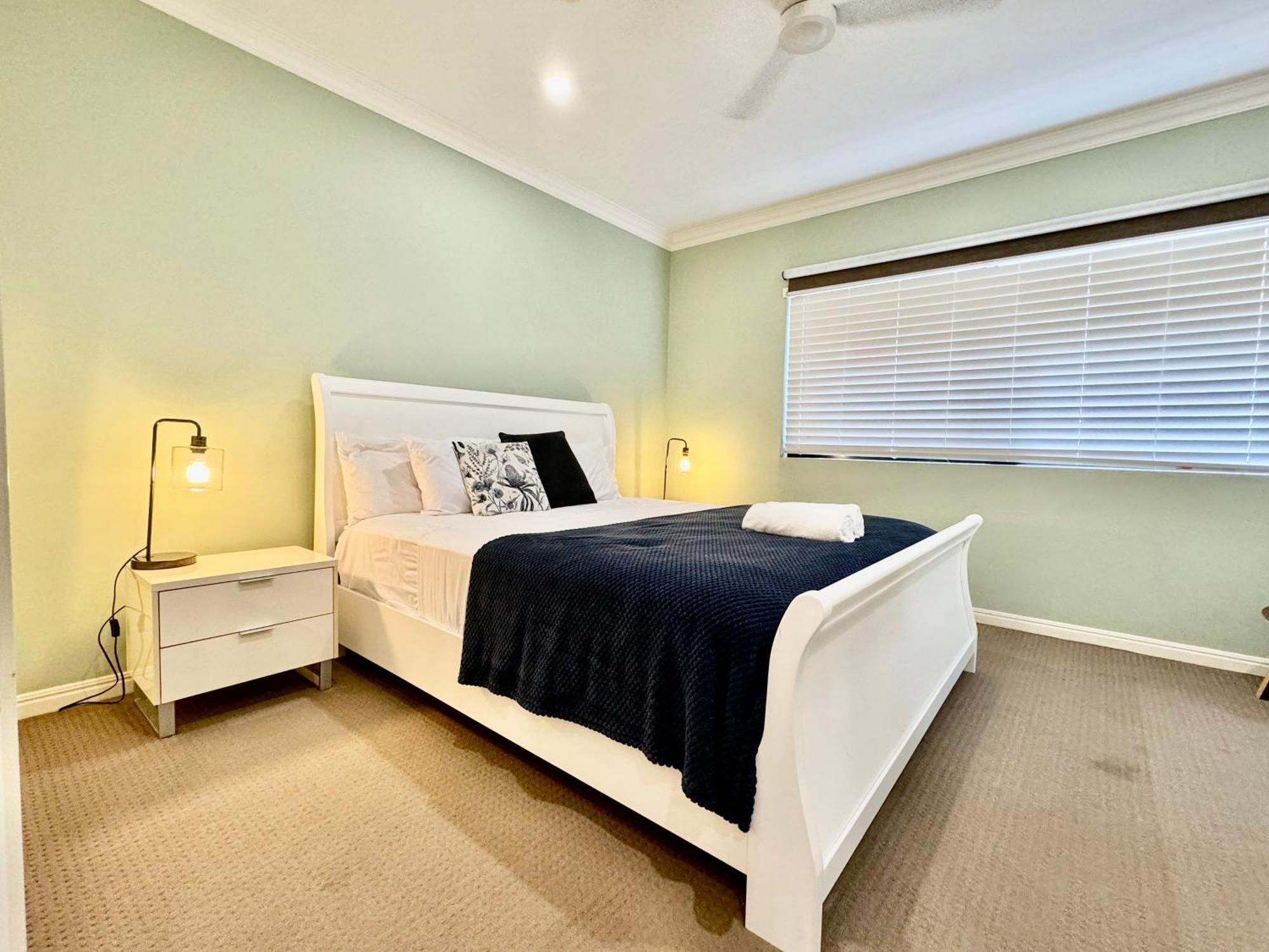 Apartment Beachfron On The - 2 Townsville