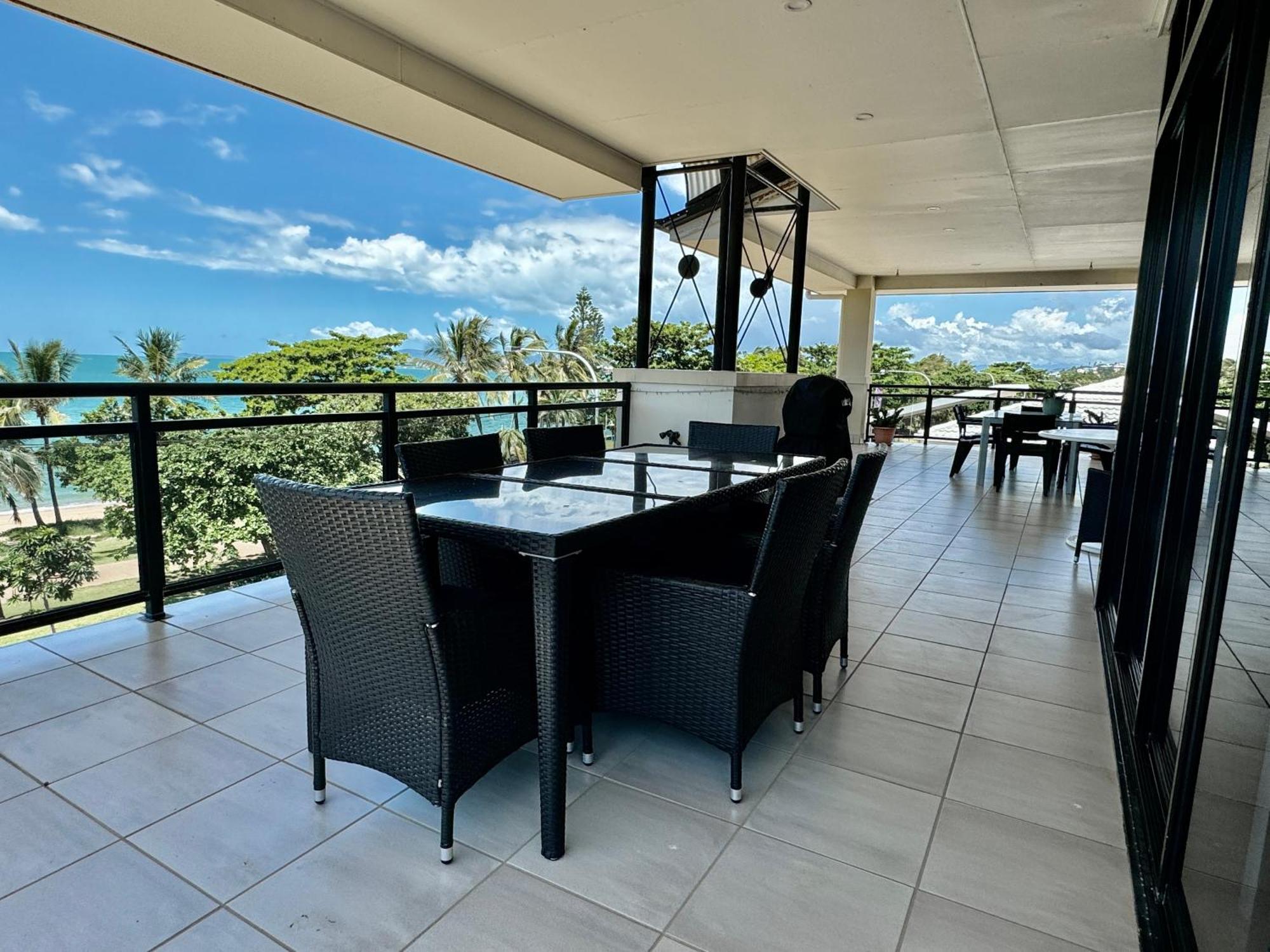 Apartment Townsville Apartments On The Strand - Penthouse Townsville