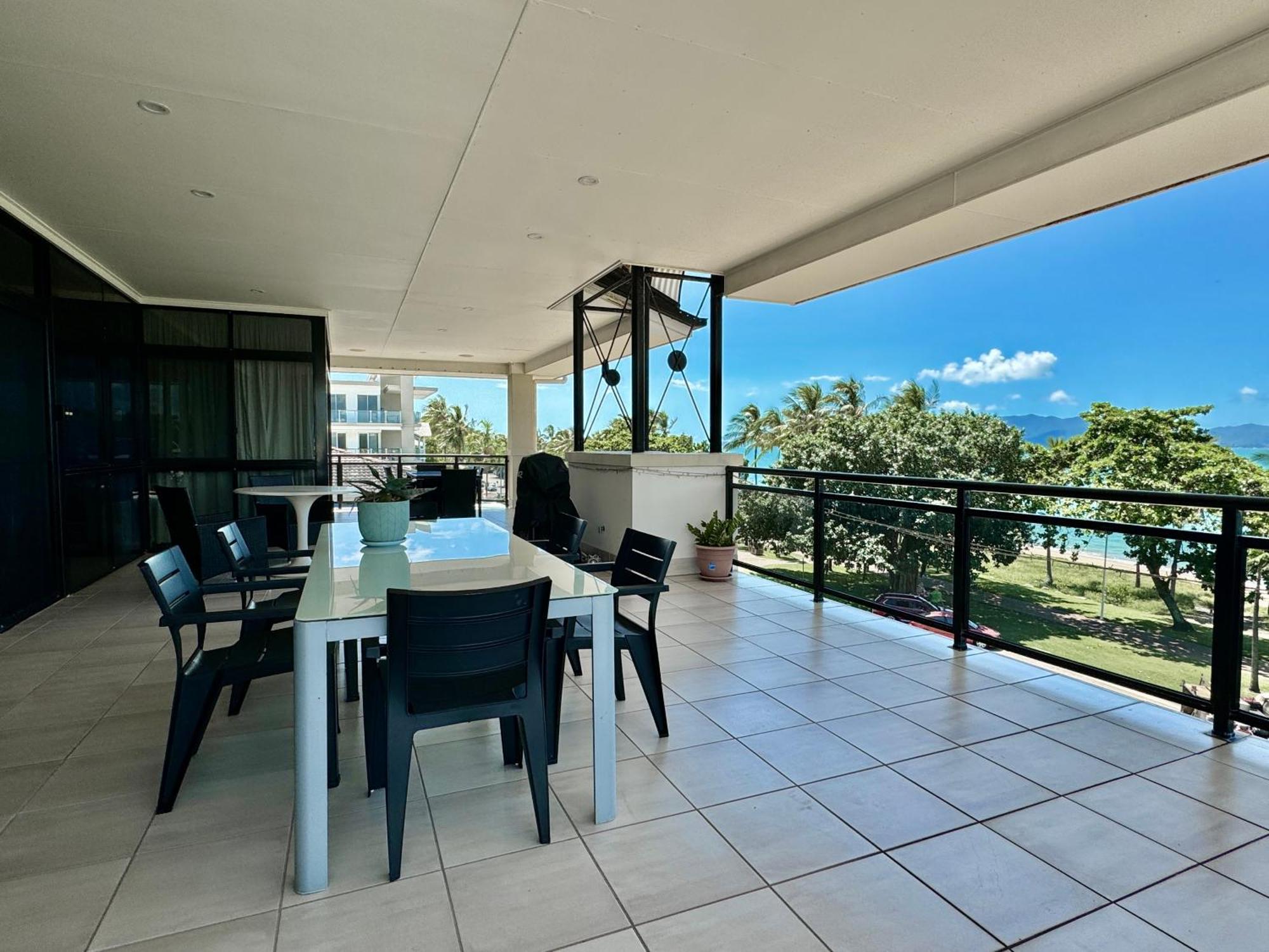 Apartment Townsville Apartments On The Strand - Penthouse Townsville