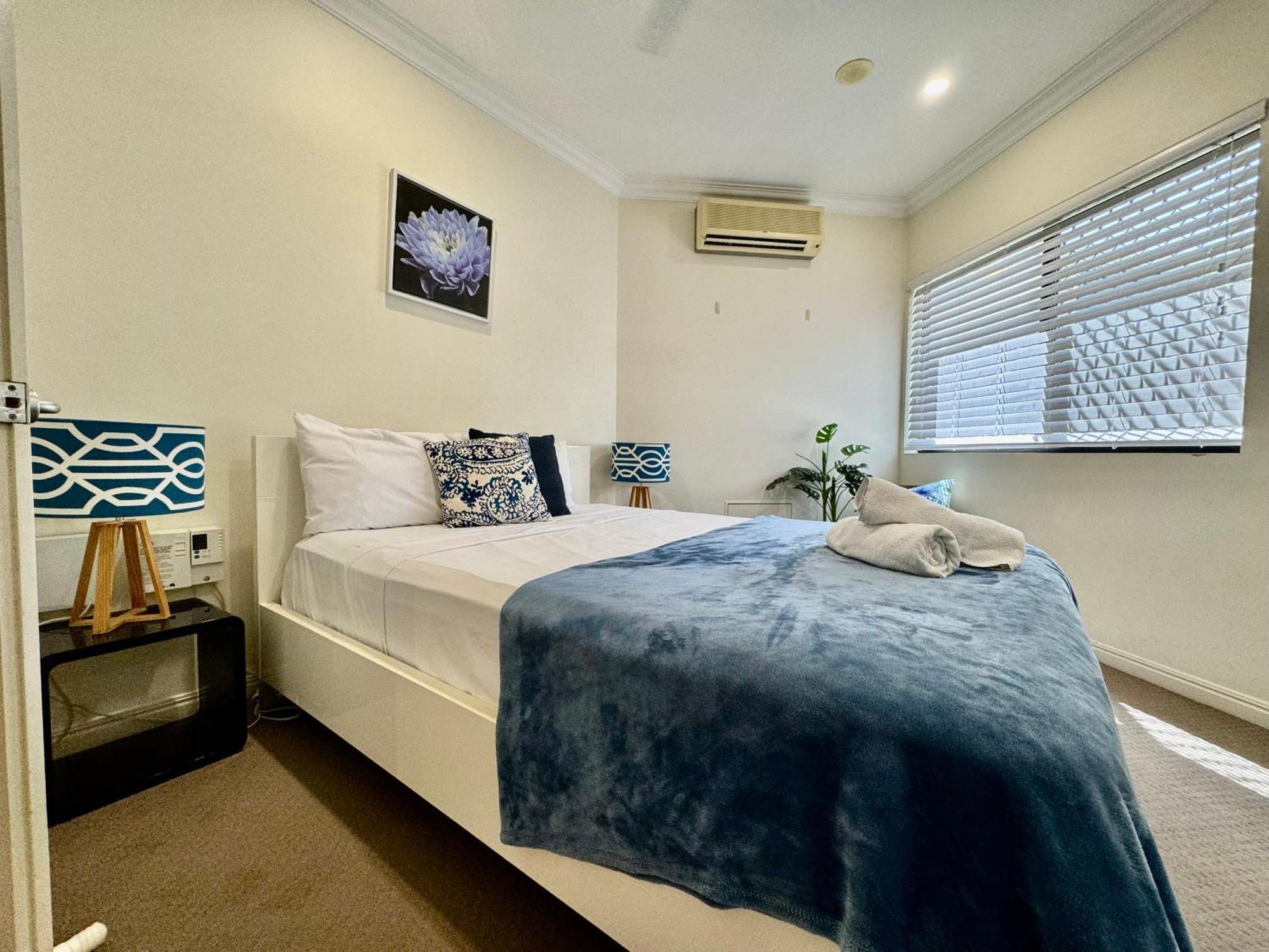 Beachfron On The - 2 Apartment Townsville