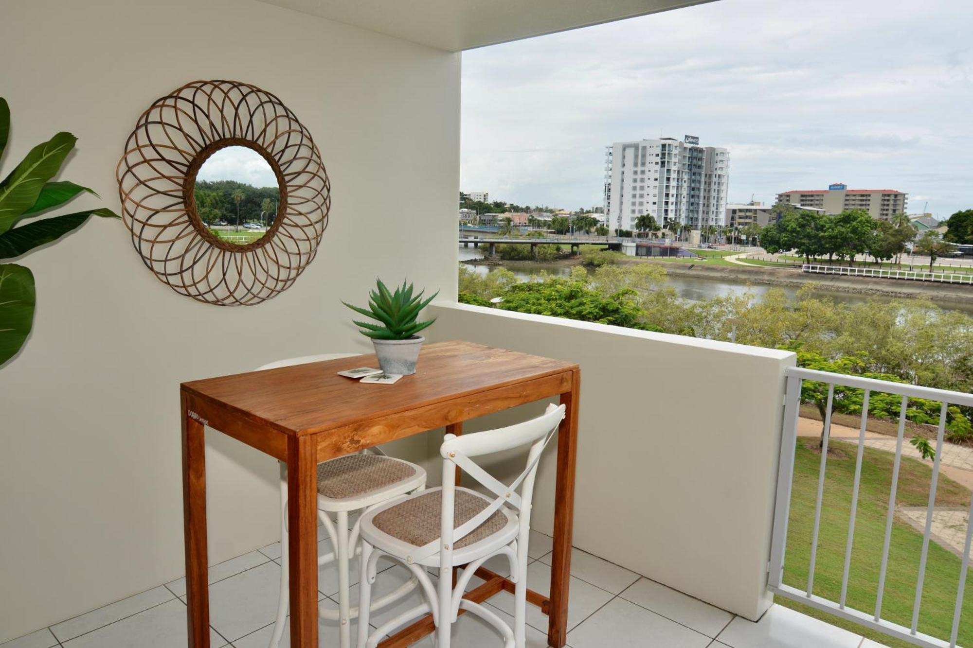 City Stadium One Bedroom Luxe Apartment
