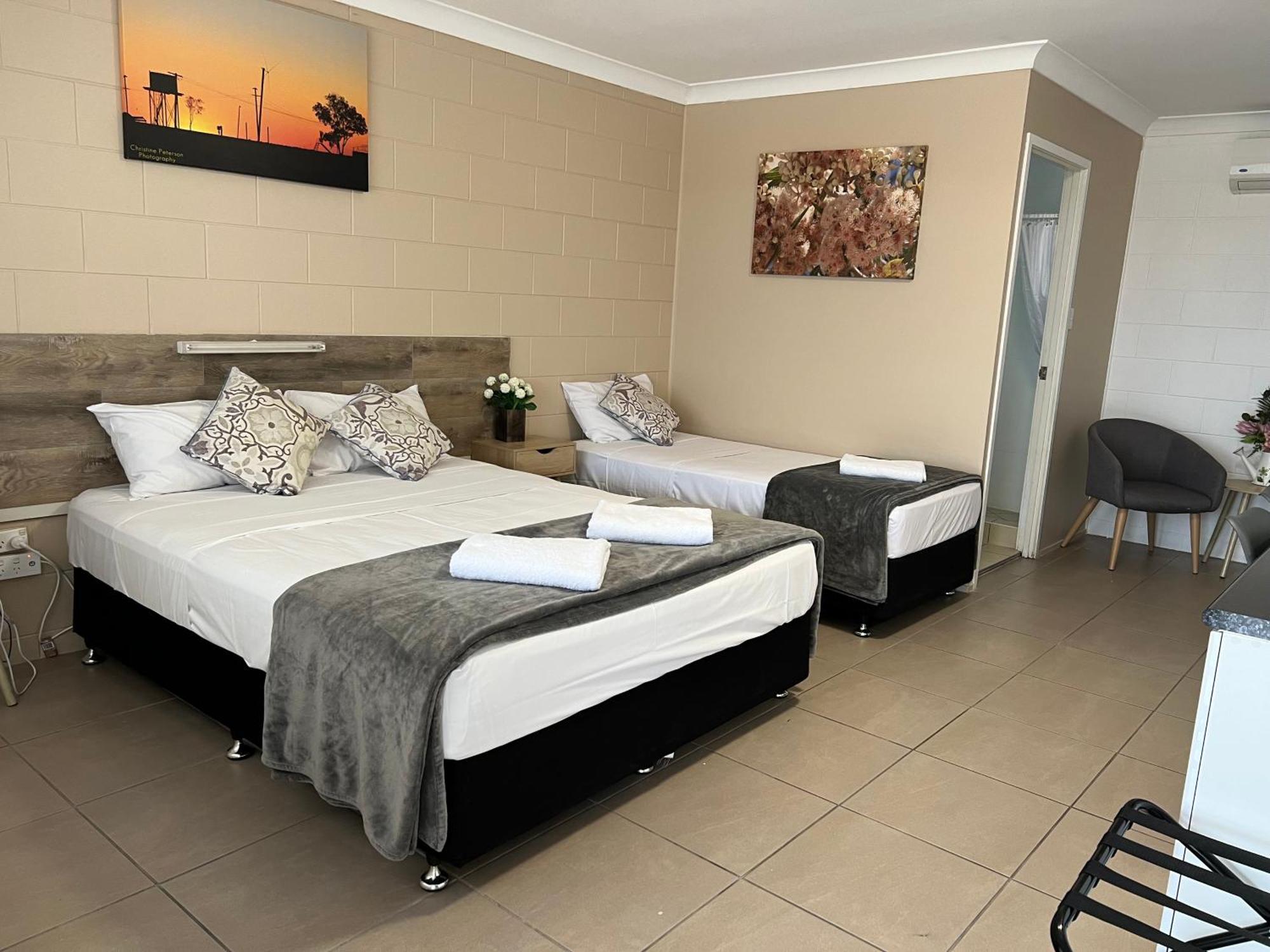 Spanish Lace Motor Motel