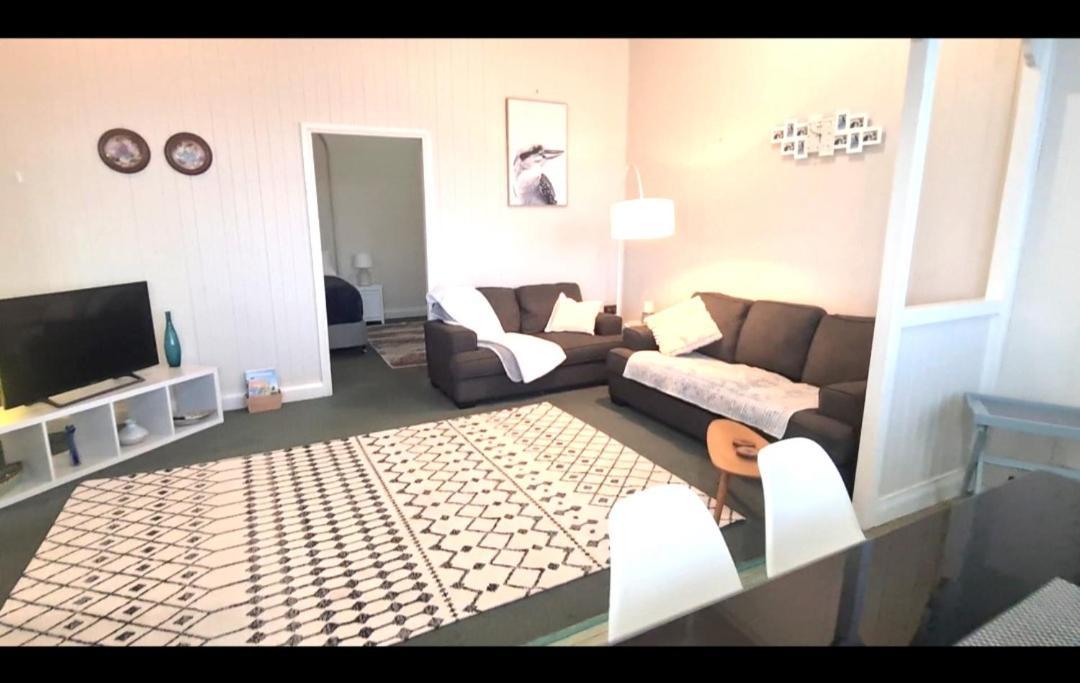 Melton Hill Apartment *