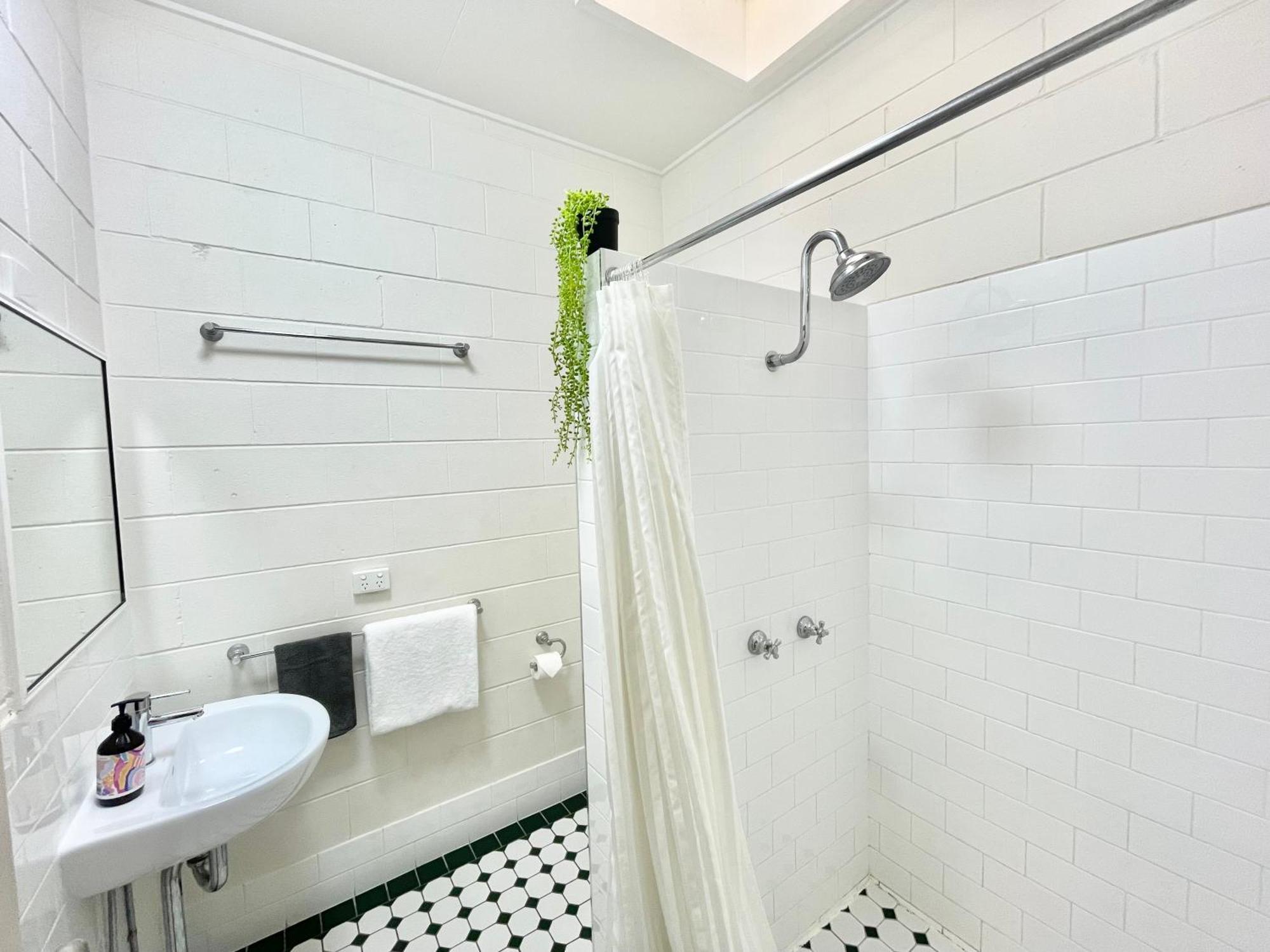 Yongala Lodge By The Strand 3* Townsville
