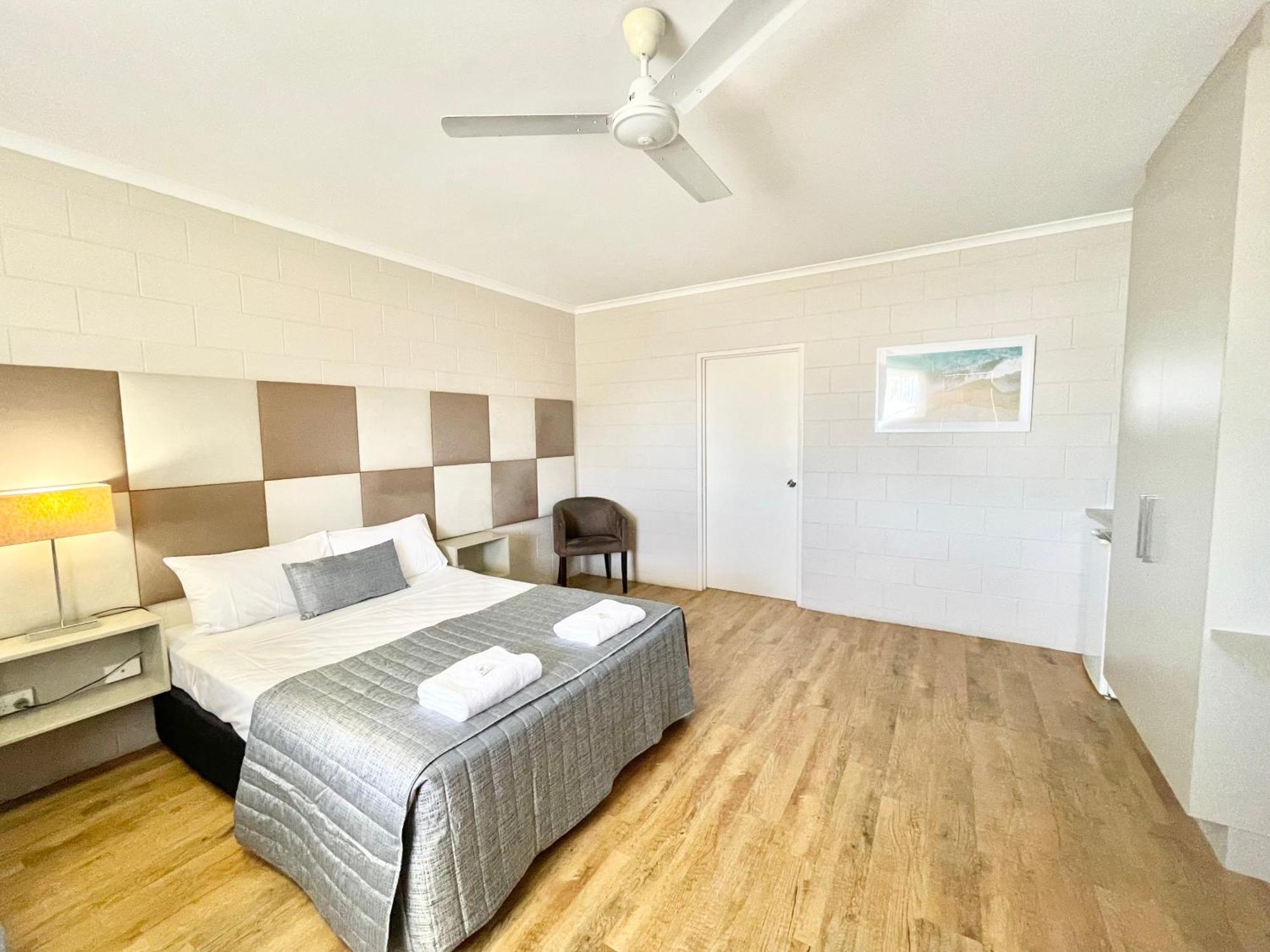 Yongala Lodge By The Strand 3* Townsville