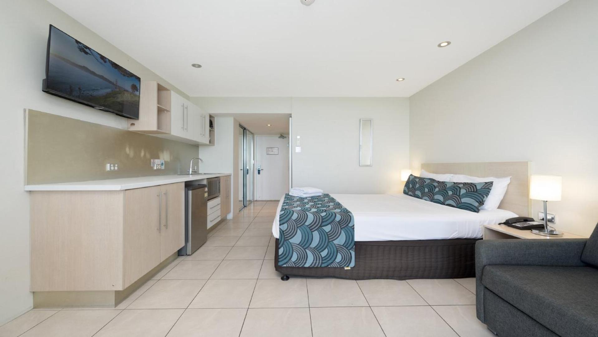 Studio 810 - Idyllic Location With Views *