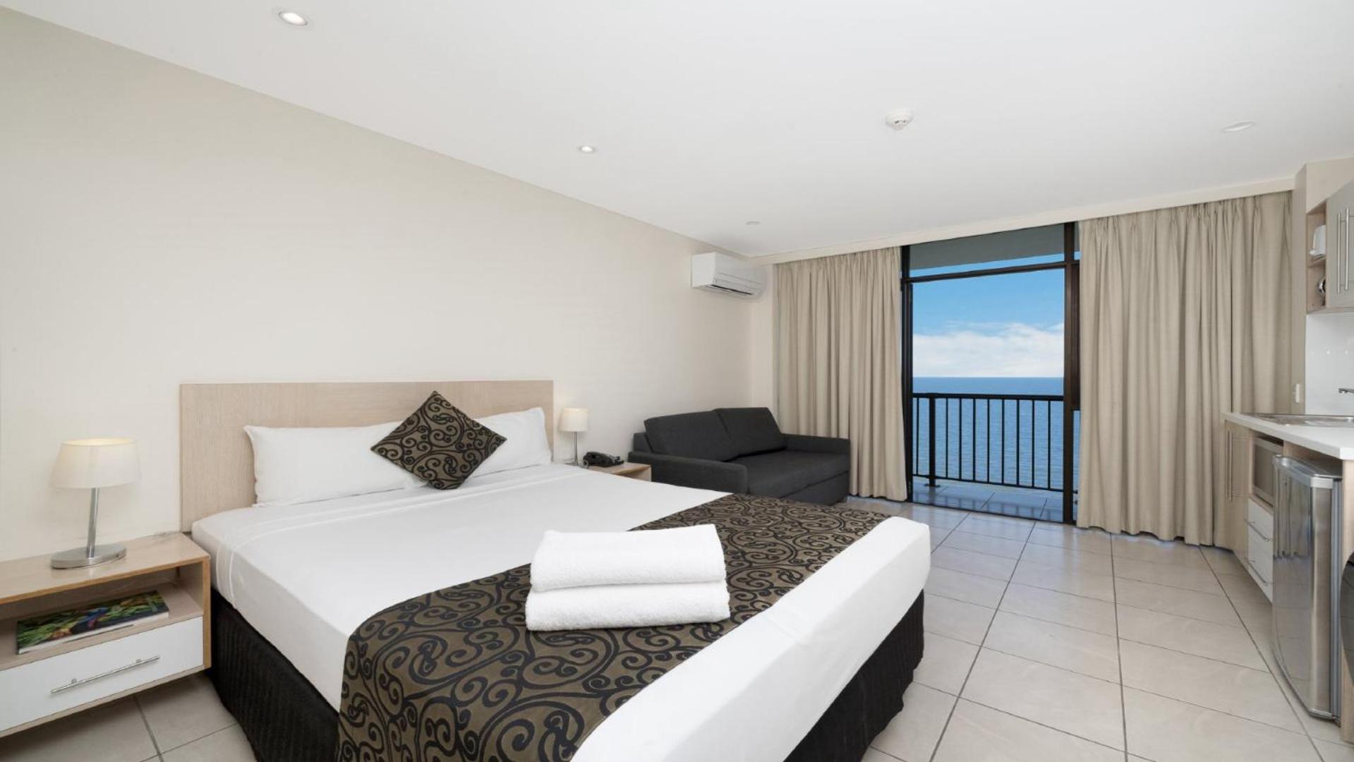 Studio 810 - Idyllic Location With Views