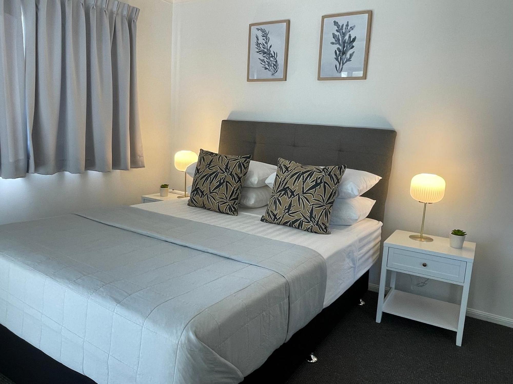 Riverside 25 *