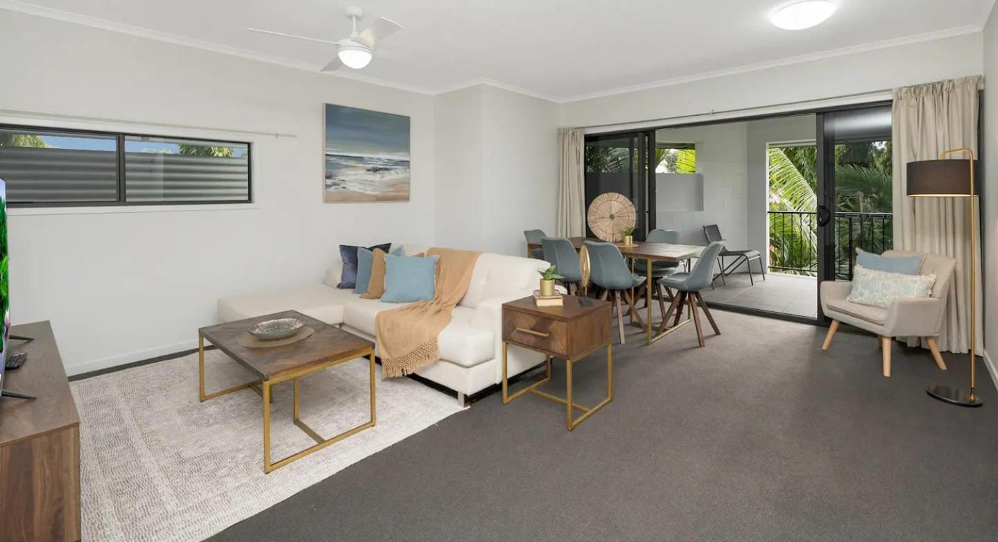 Apartment Stunning 2br Beachfront Retreat