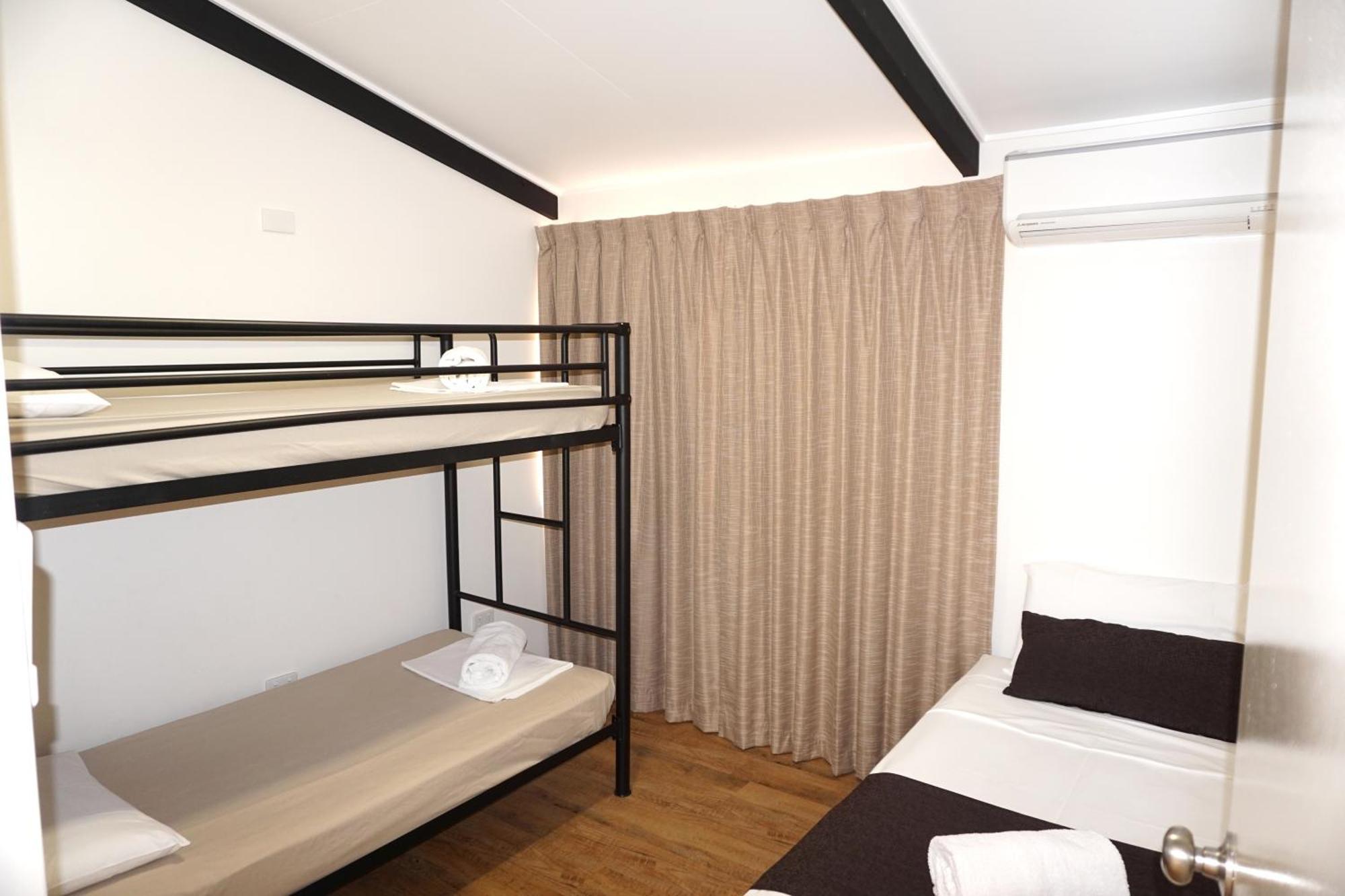 Motel Yongala Lodge By The Strand Townsville