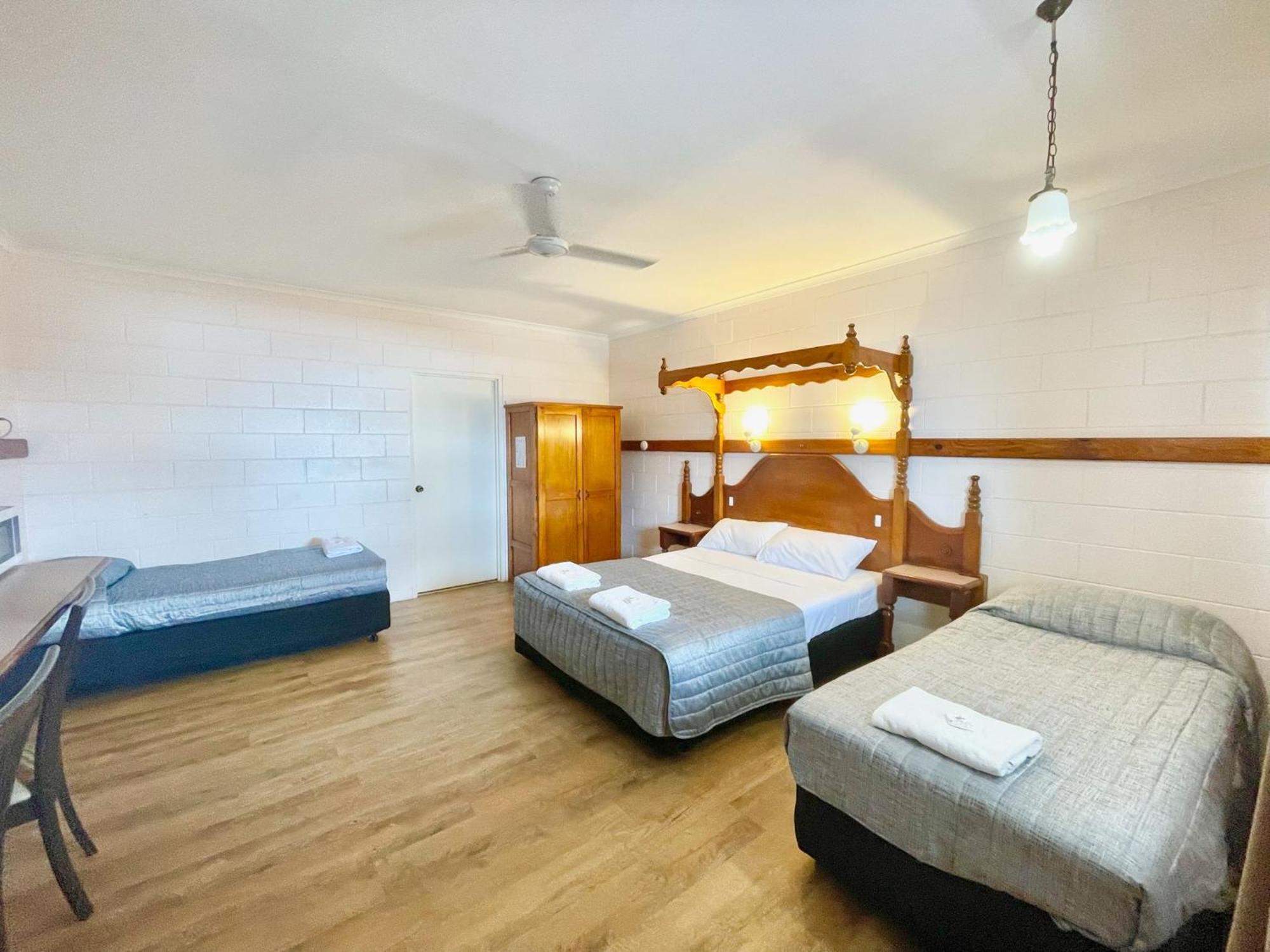 Motel Yongala Lodge By The Strand Townsville