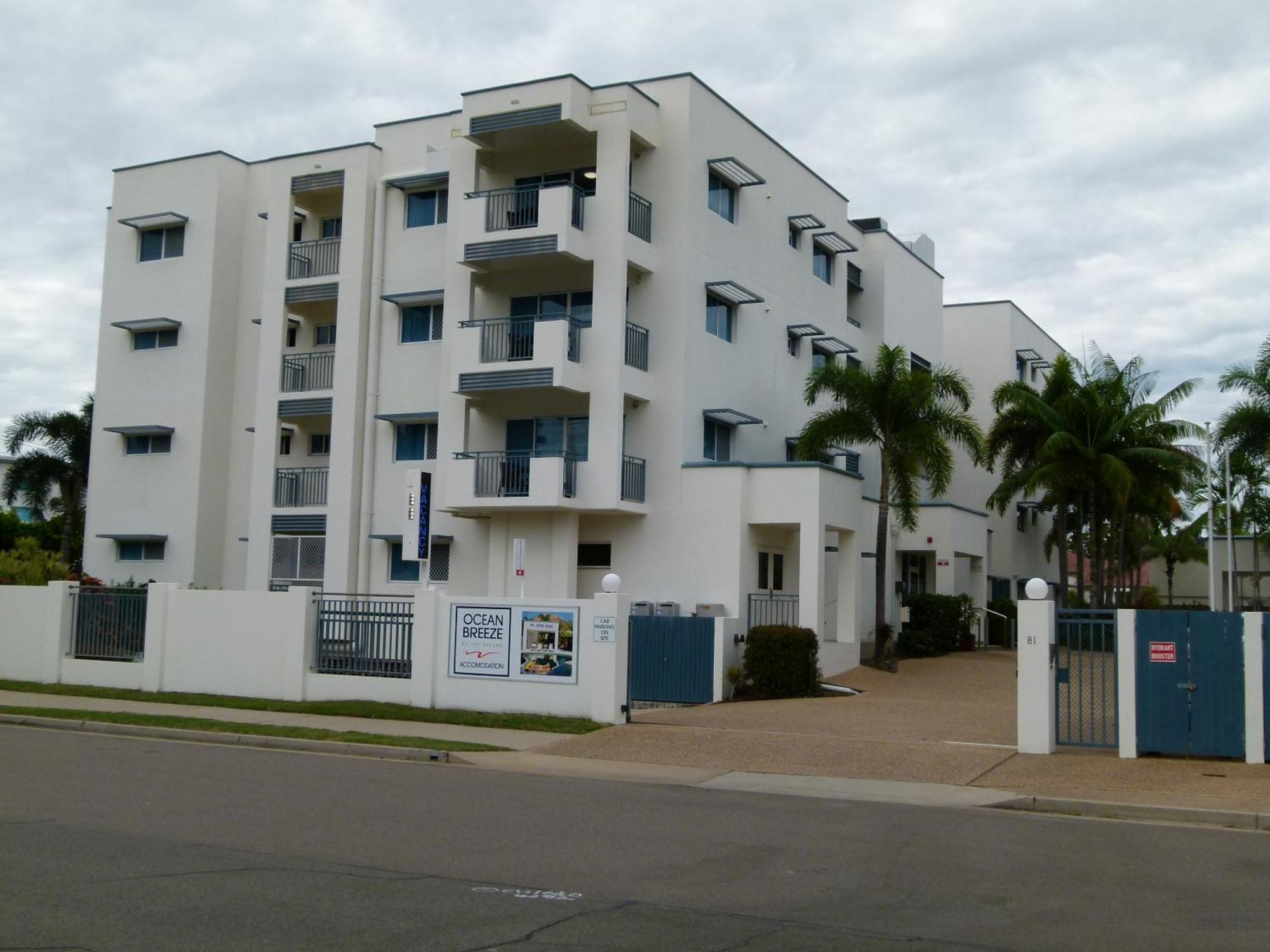 Madison Ocean Breeze 4* Townsville