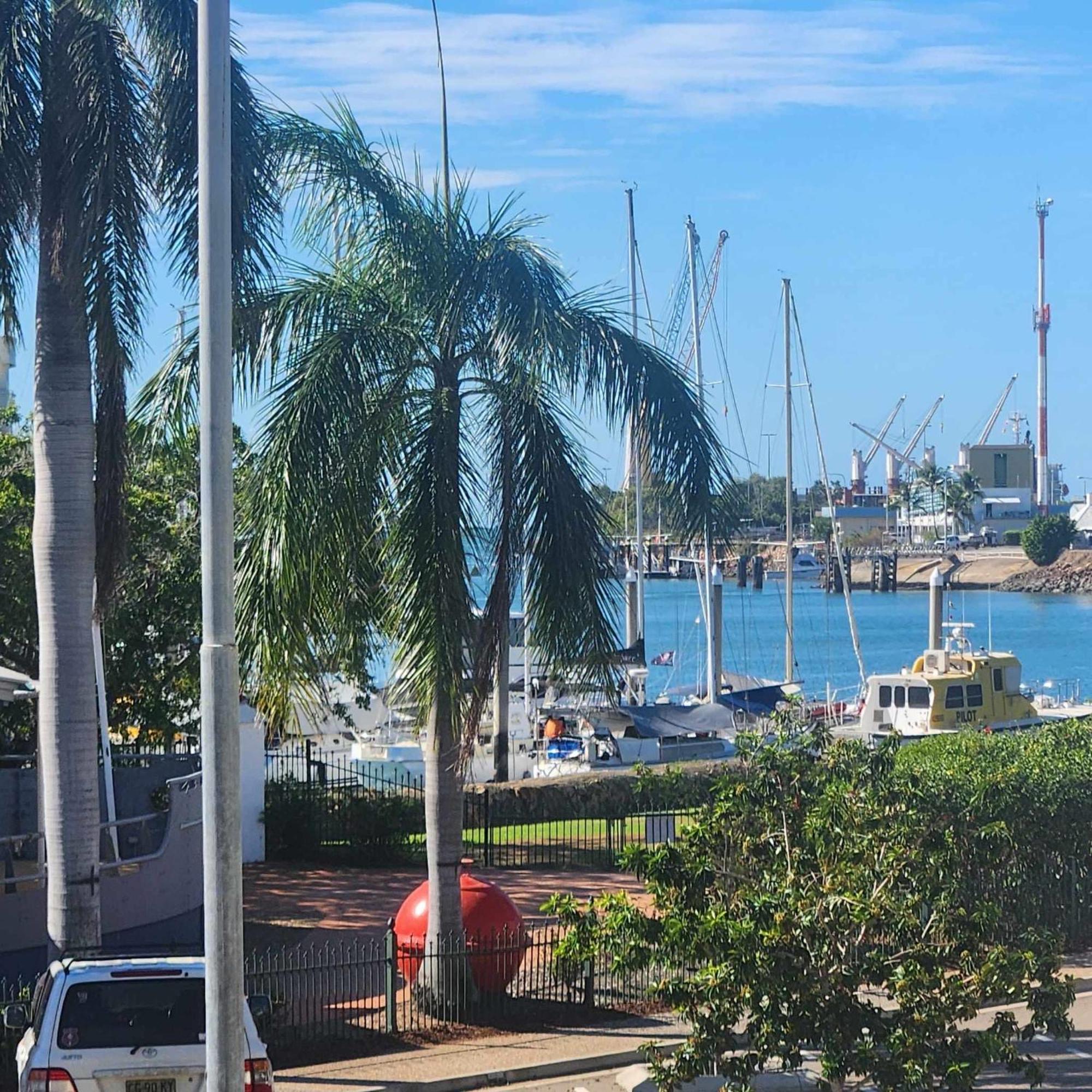 Perfect Position For And Stadium Access Townsville