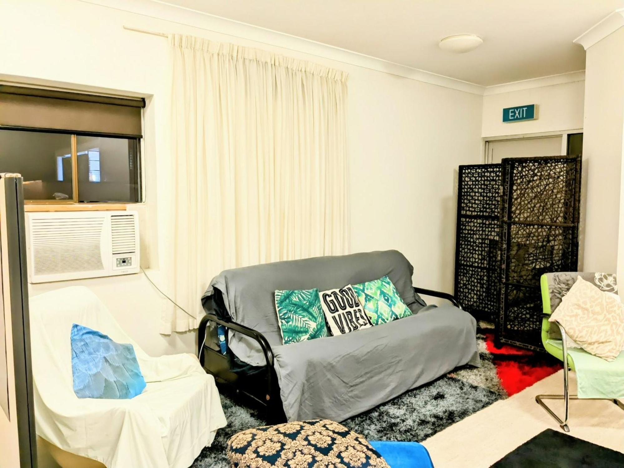 Stadium 5 Minutes Walk * Townsville