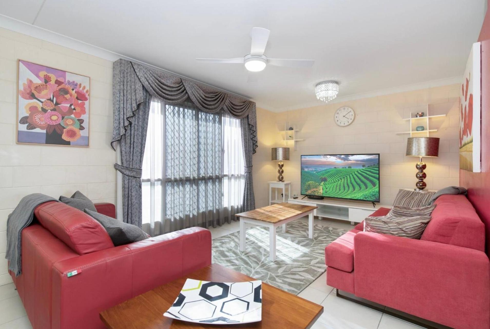 Entire Family With Private Pool Holiday home Townsville