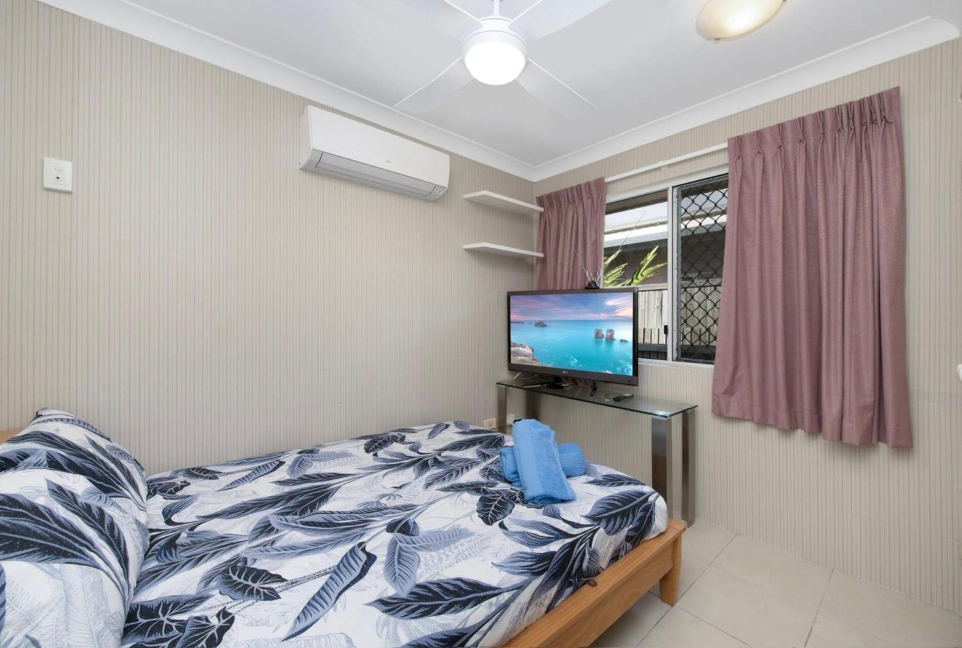 Entire Family With Private Pool Holiday home Townsville