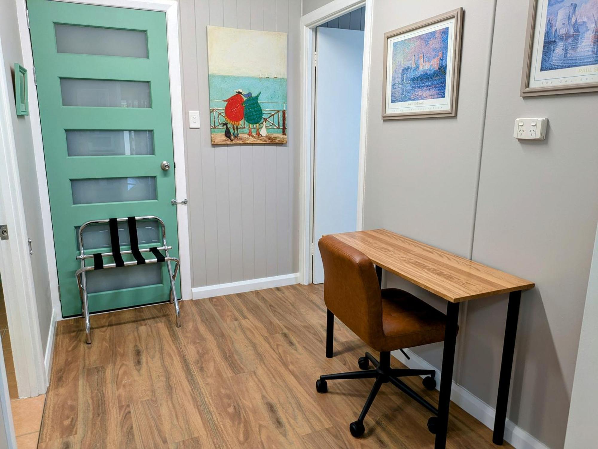 Cute - 2 Bedrooms - & Location