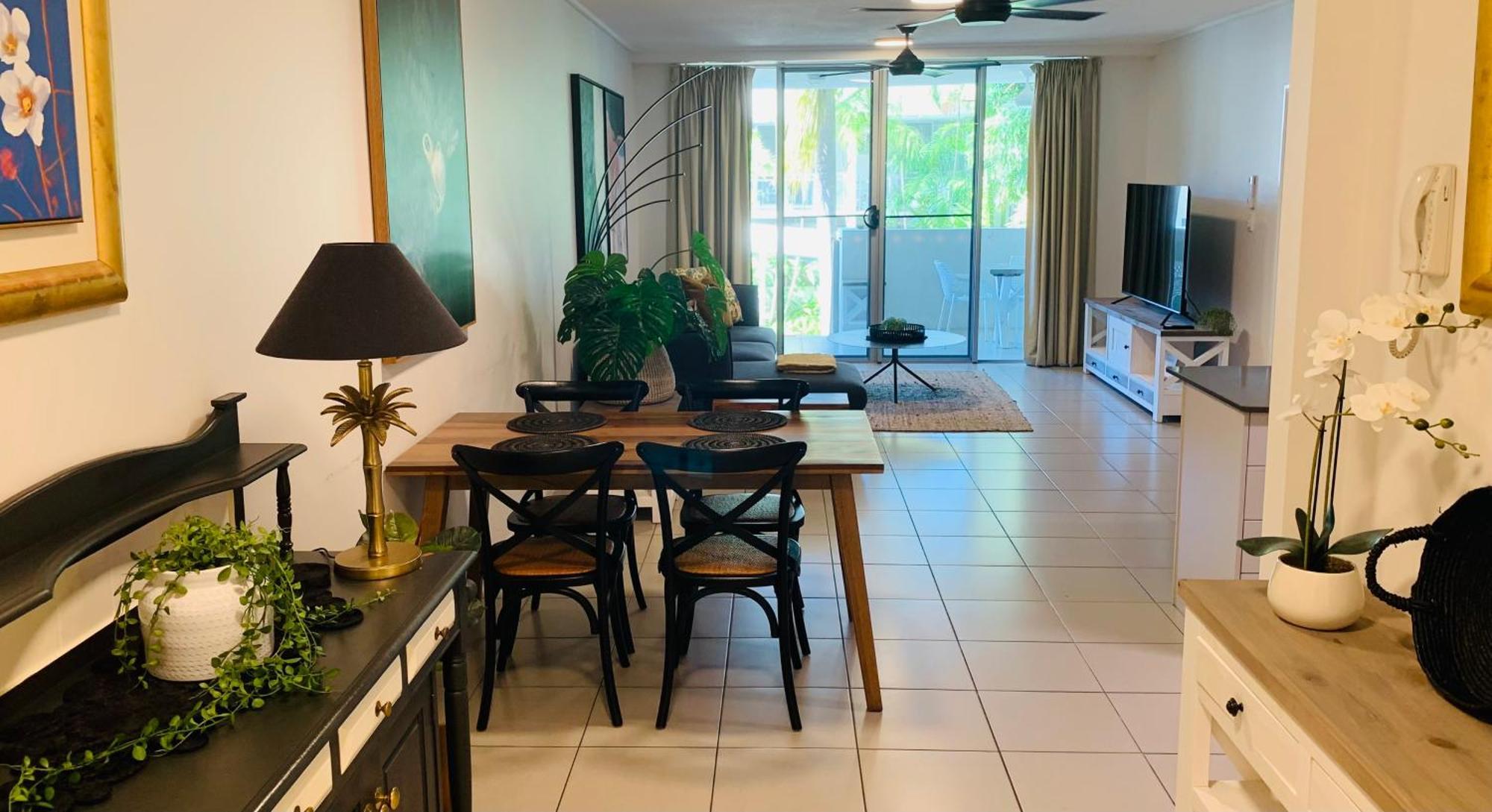 To Stadium - Perfect Location In Apartment