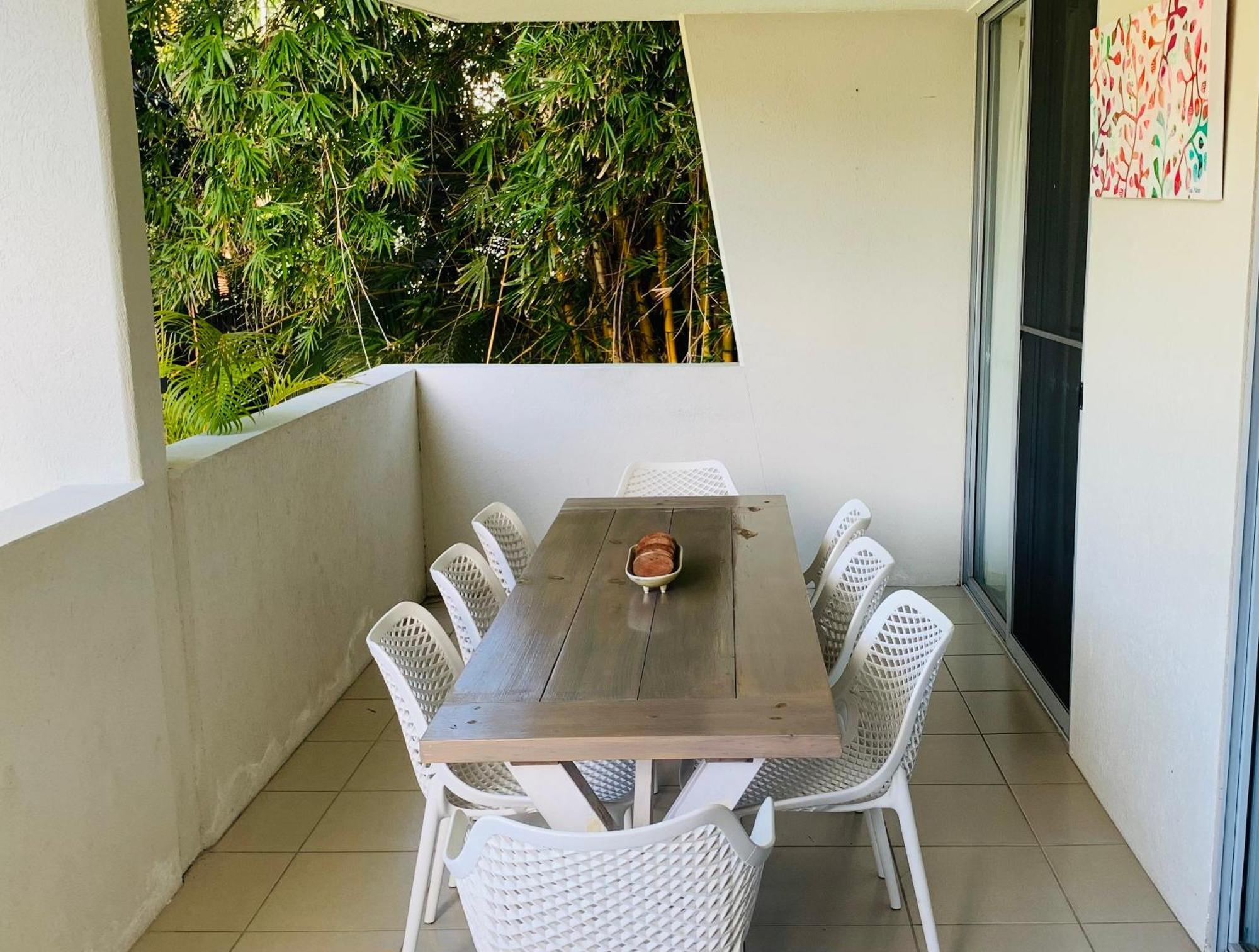 To Stadium - Perfect Location In Townsville