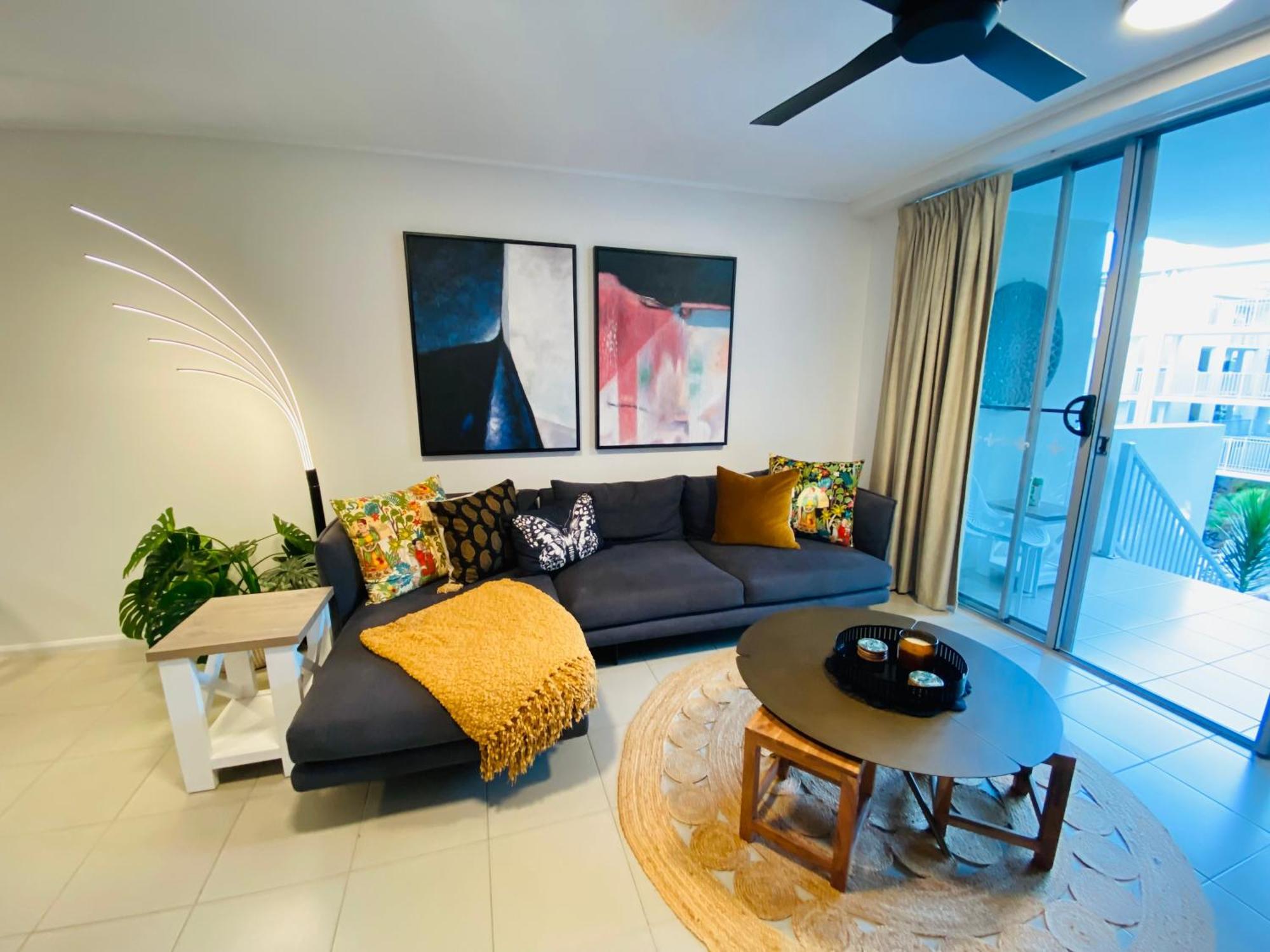 Apartment To Stadium - Perfect Location In *