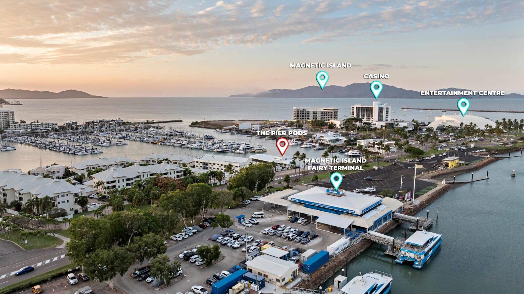 The Pier Pods On The Water- 50m From Bus Terminal And Ferry Terminal Townsville