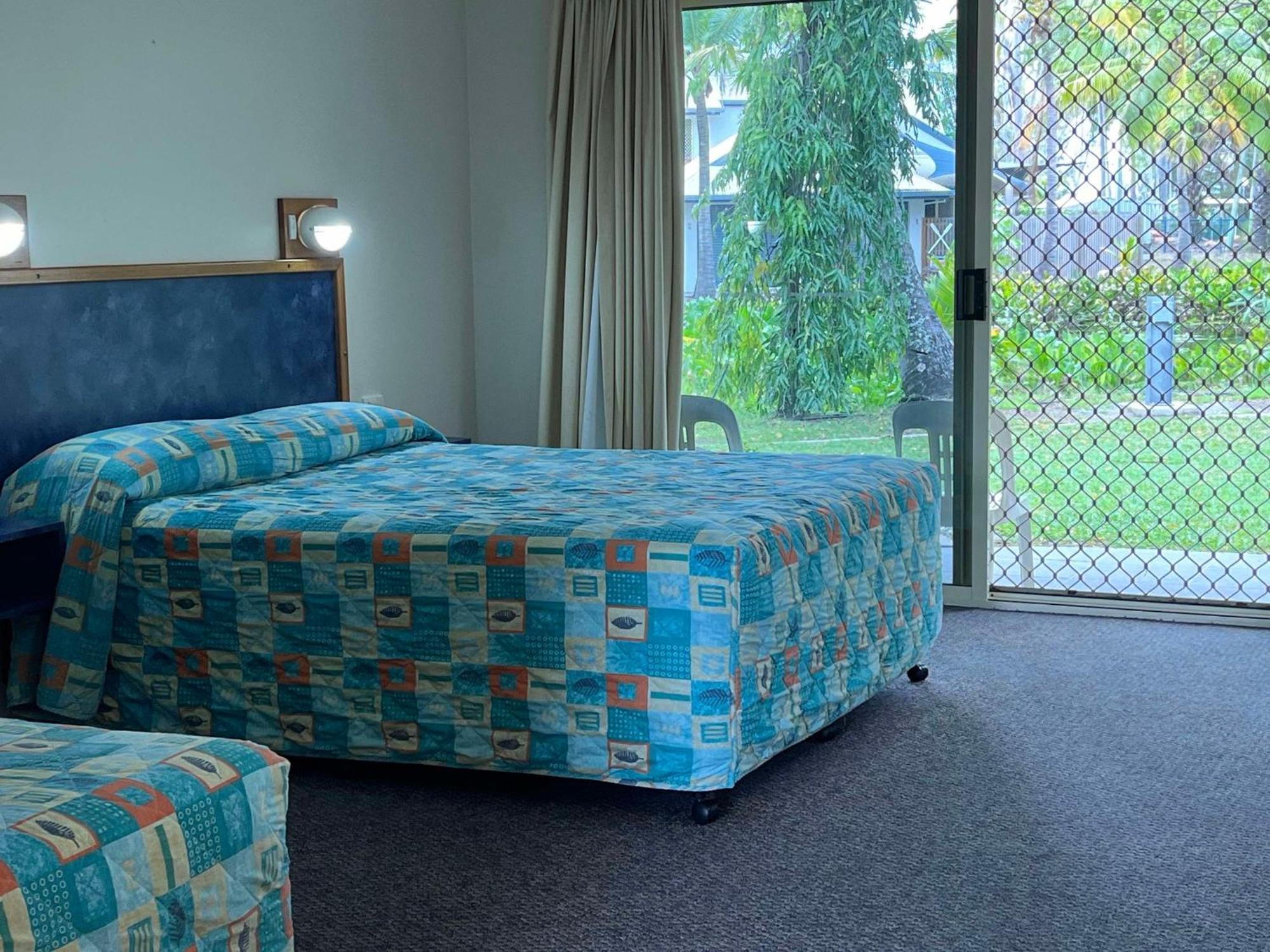 Bushland Tavern 4* Townsville