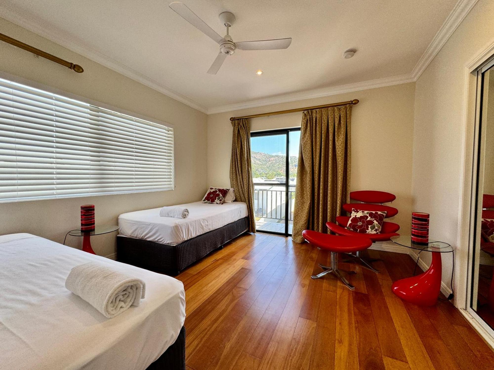 Apartment Townsville Apartments On The Strand - Penthouse *