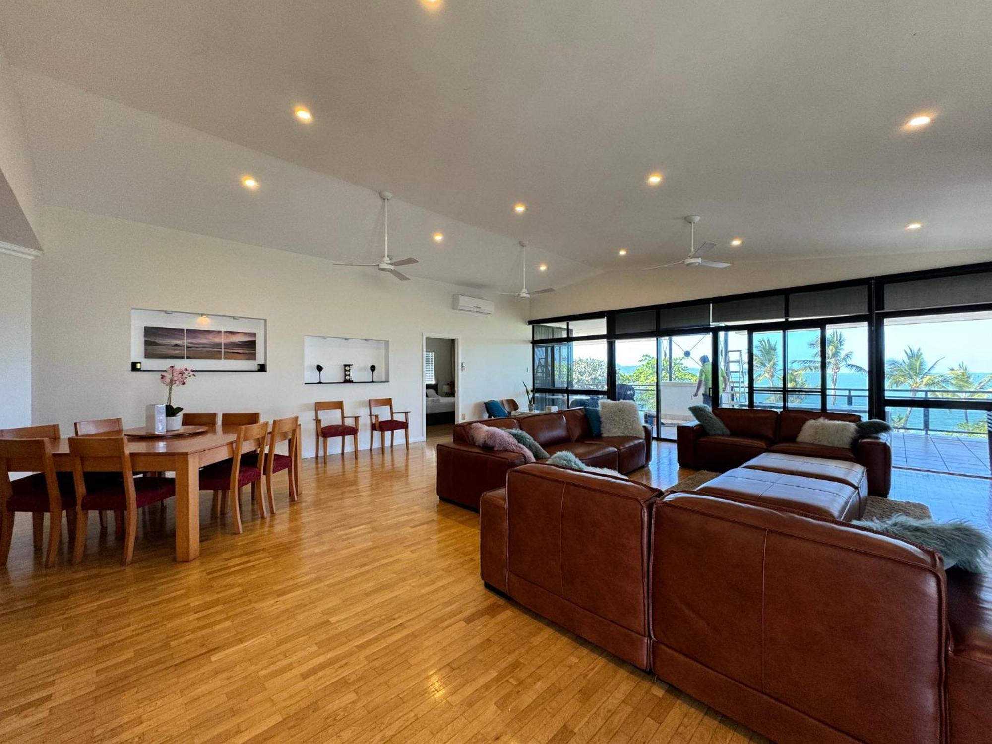 Townsville Apartments On The Strand - Penthouse Apartment