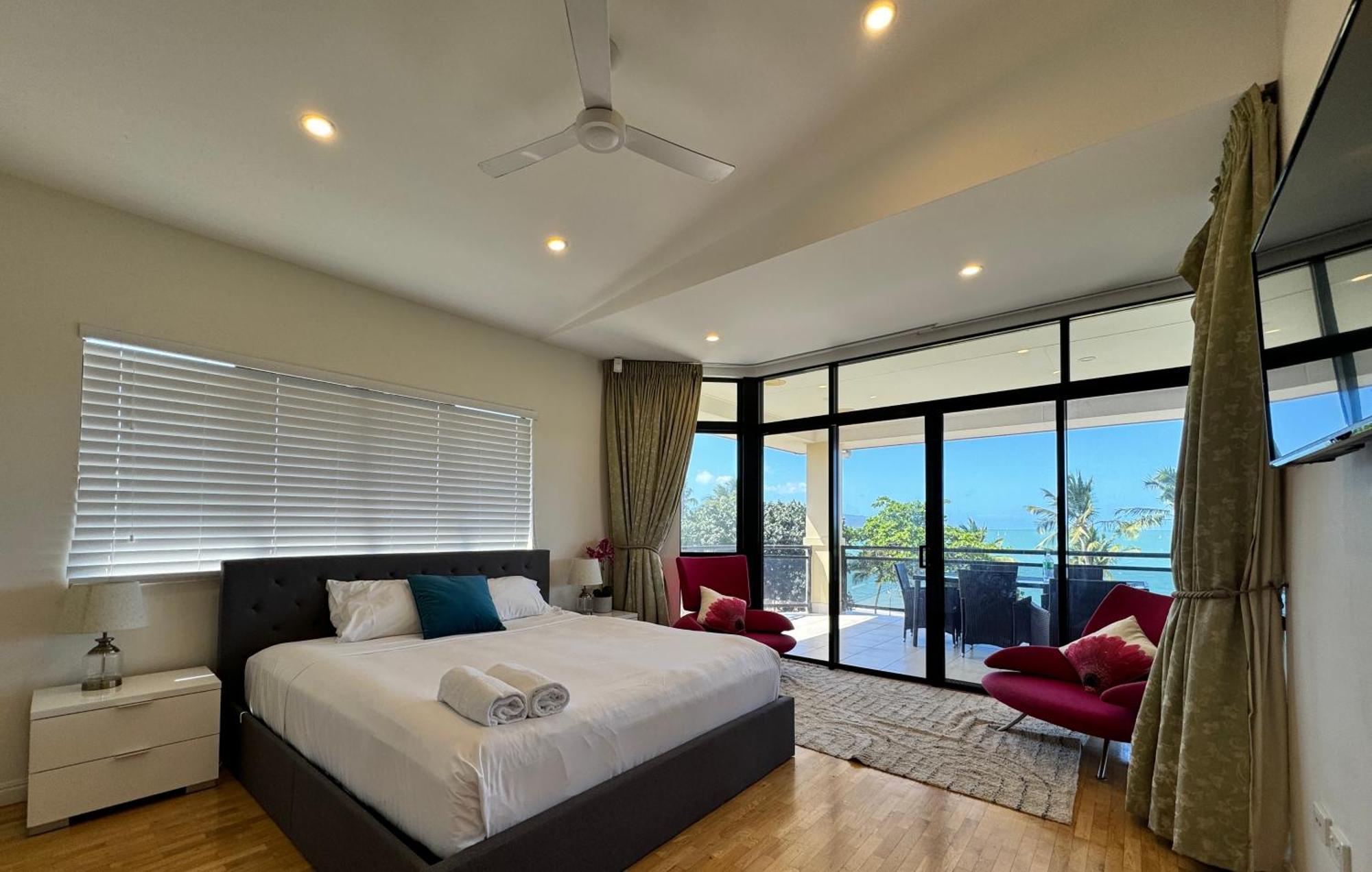 Townsville Apartments On The Strand - Penthouse *