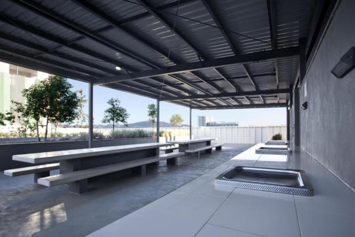 Luxury At Islington * Townsville