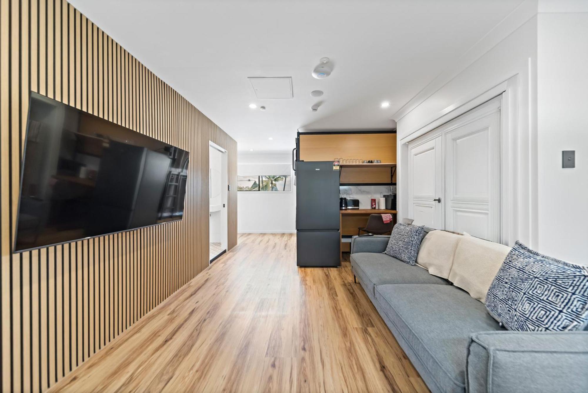 The Pier Pods On The Water- 50m From Bus Terminal And Ferry Terminal Capsule hotel Townsville