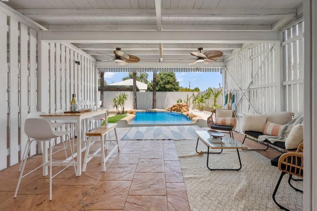 3 Palms Lagoon Pool