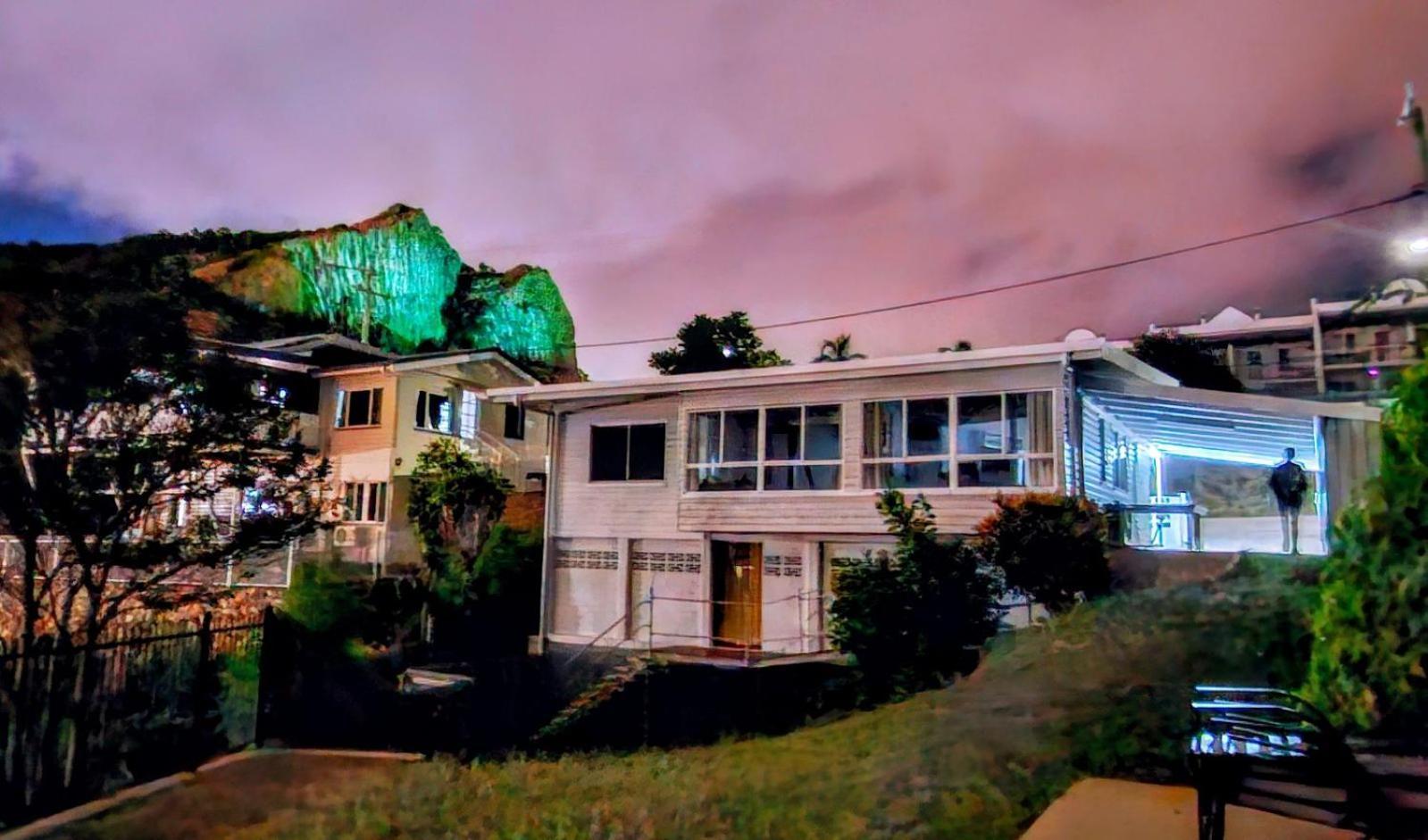 3 Bdrm Home In City Heart Holiday home Townsville