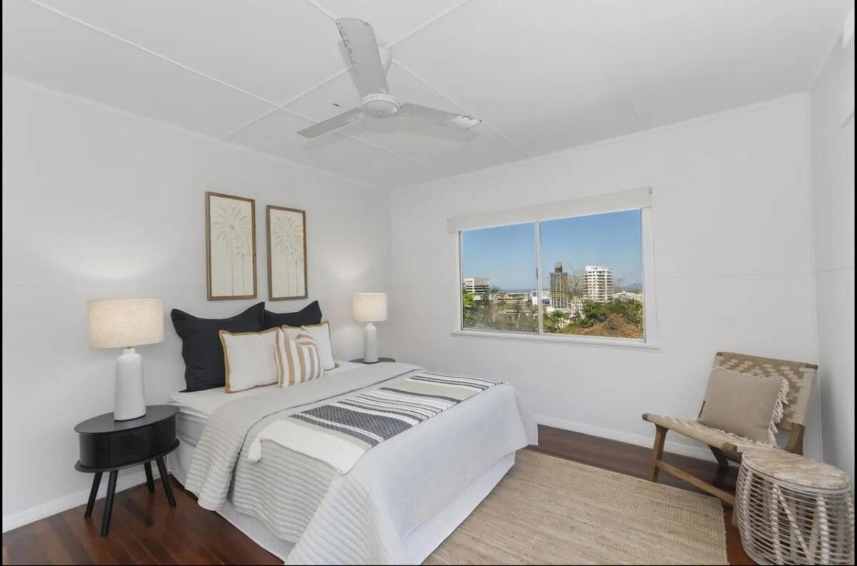 3 Bdrm Home In City Heart