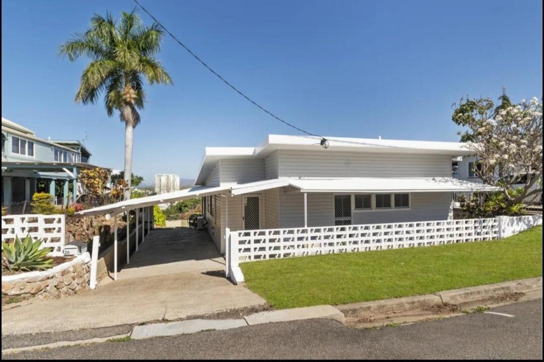 3 Bdrm Home In City Heart * Townsville