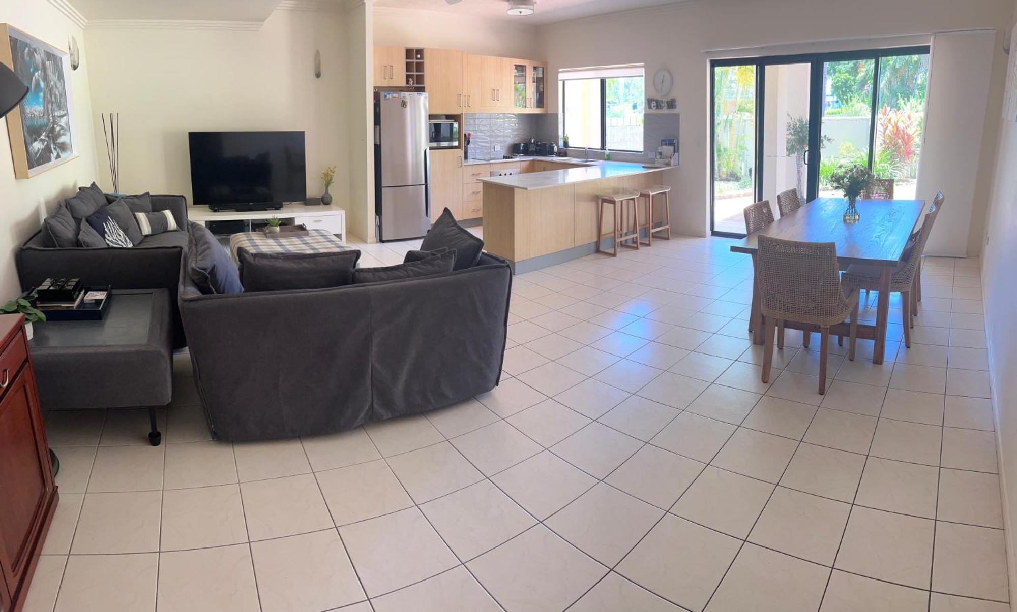 Marina-ground Floor With Courtyard Apartment Townsville