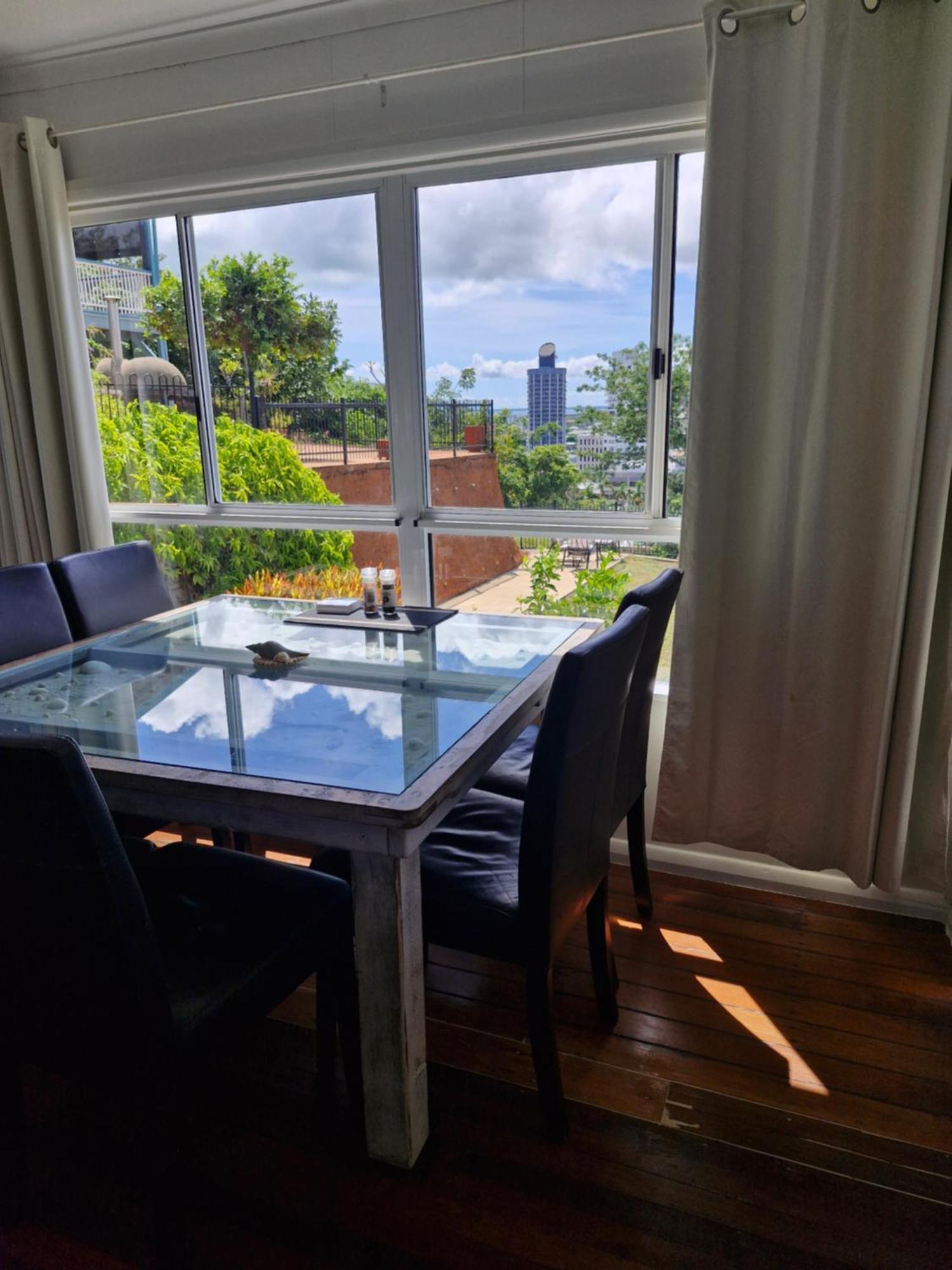 3 Bdrm Home In City Heart Holiday home *