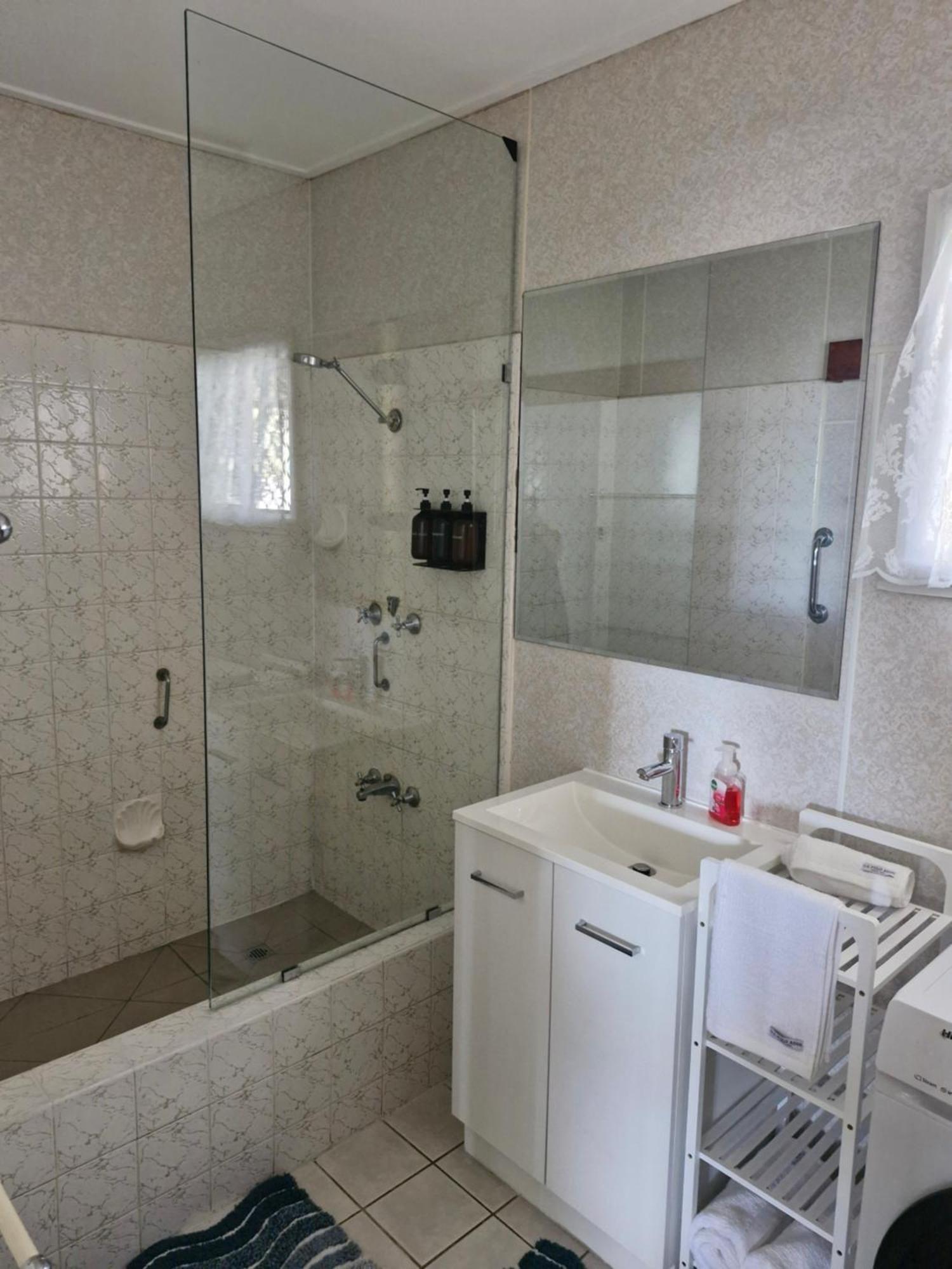 3 Bdrm Home In City Heart Holiday home Townsville
