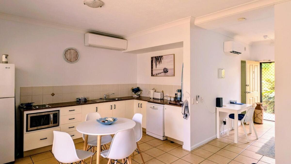 Apartment Coastal Comfort - 1 Bedroom Beachfront Townsville