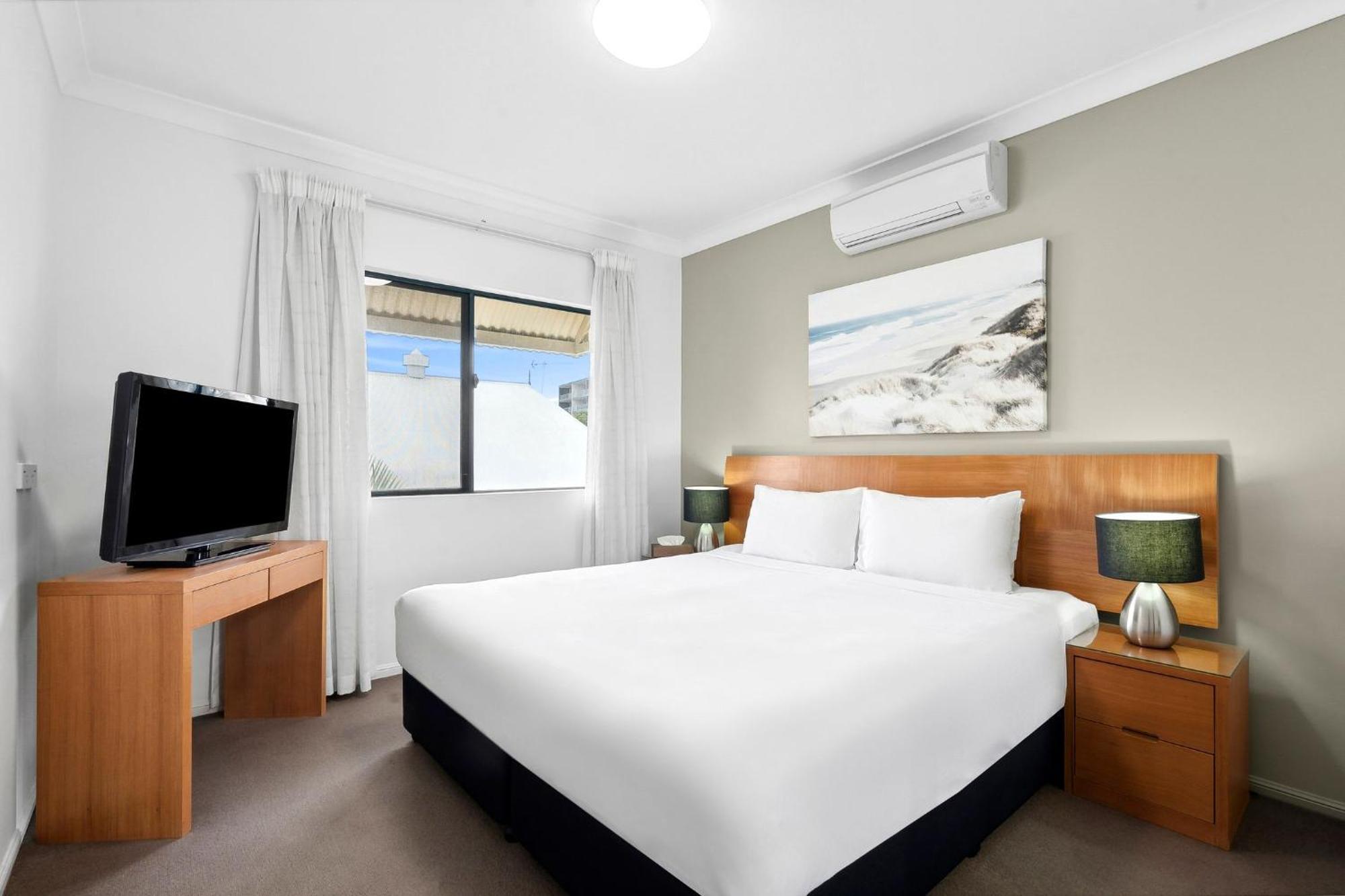 Park Regis Anchorage Hotel